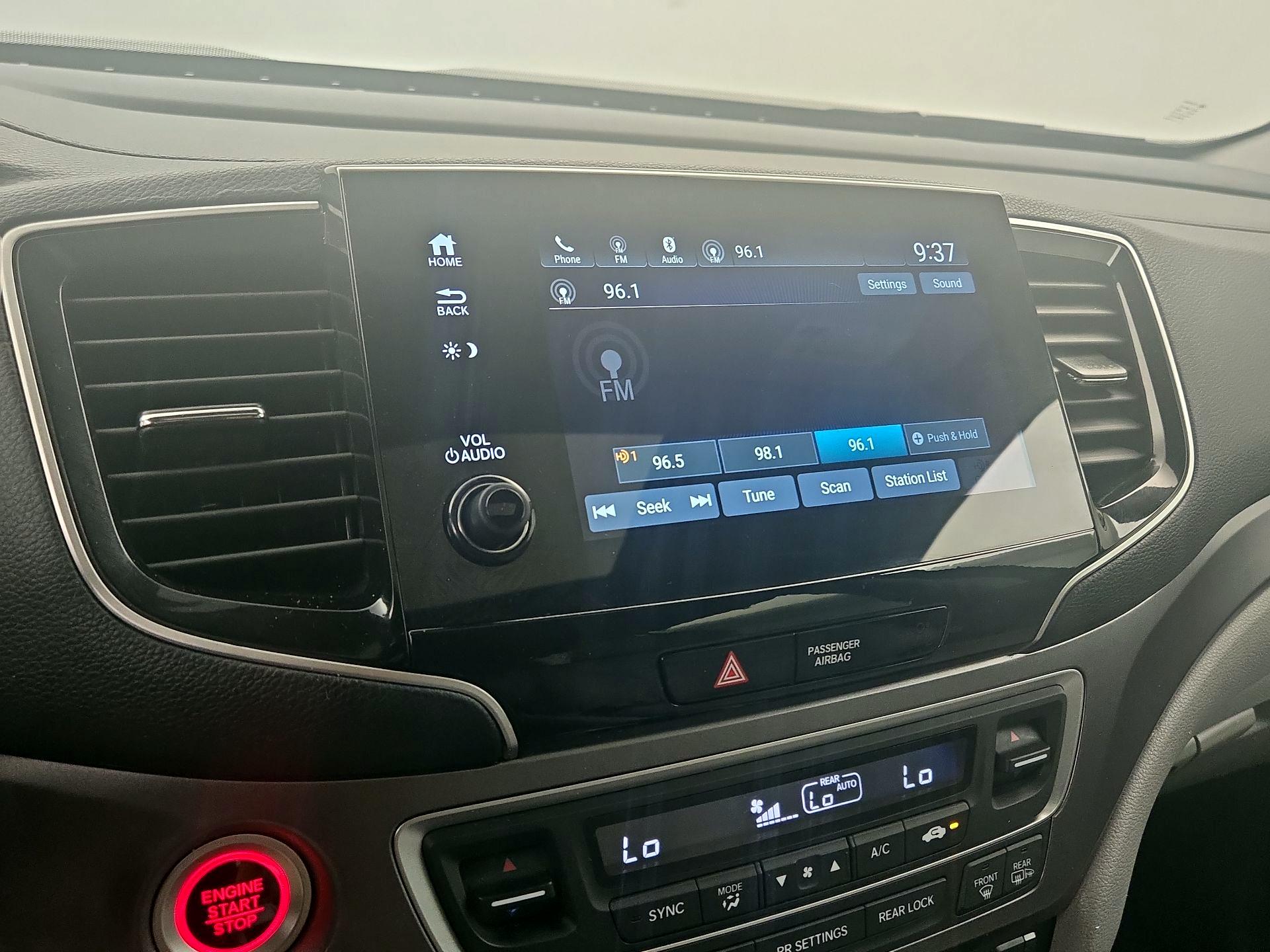 Thumbnail: 2019 Honda Pilot - 15
