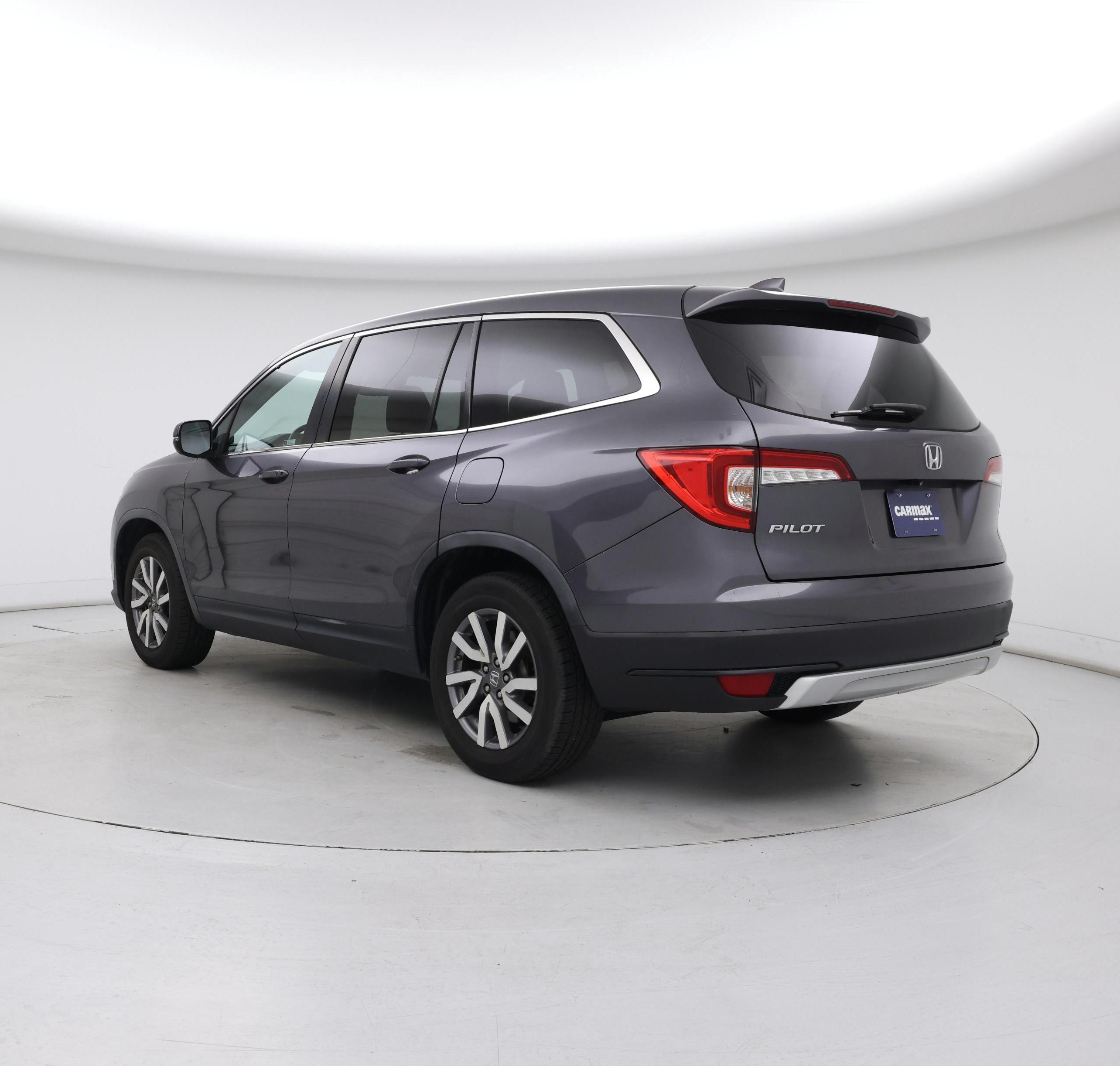 Thumbnail: 2019 Honda Pilot - 2