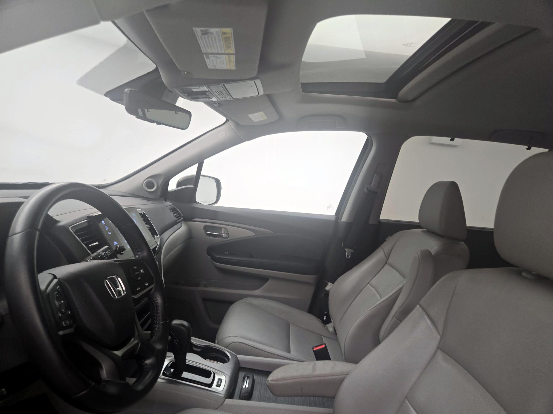 Thumbnail: 2019 Honda Pilot - 19
