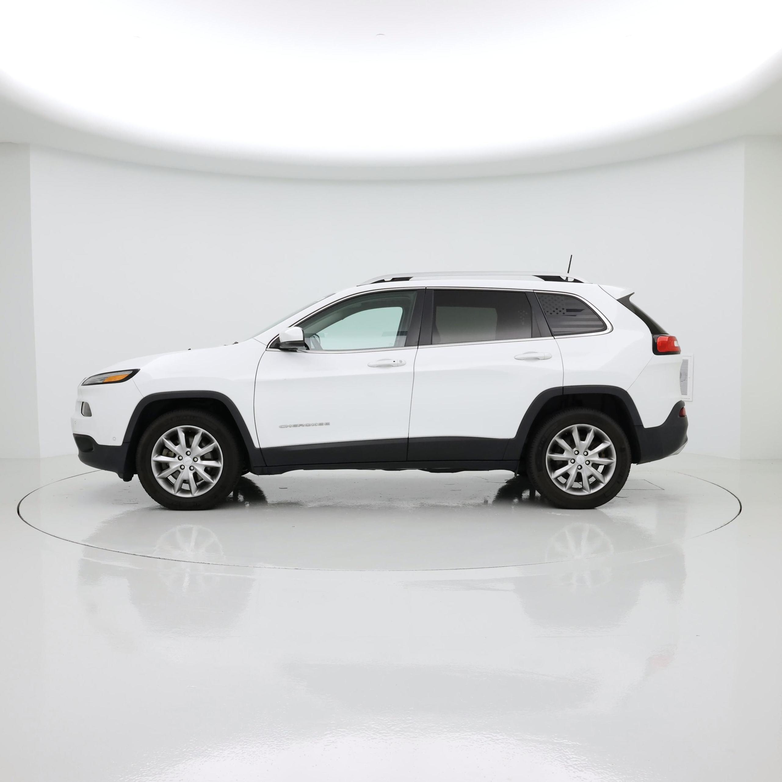 Thumbnail: 2018 Jeep Cherokee - 3