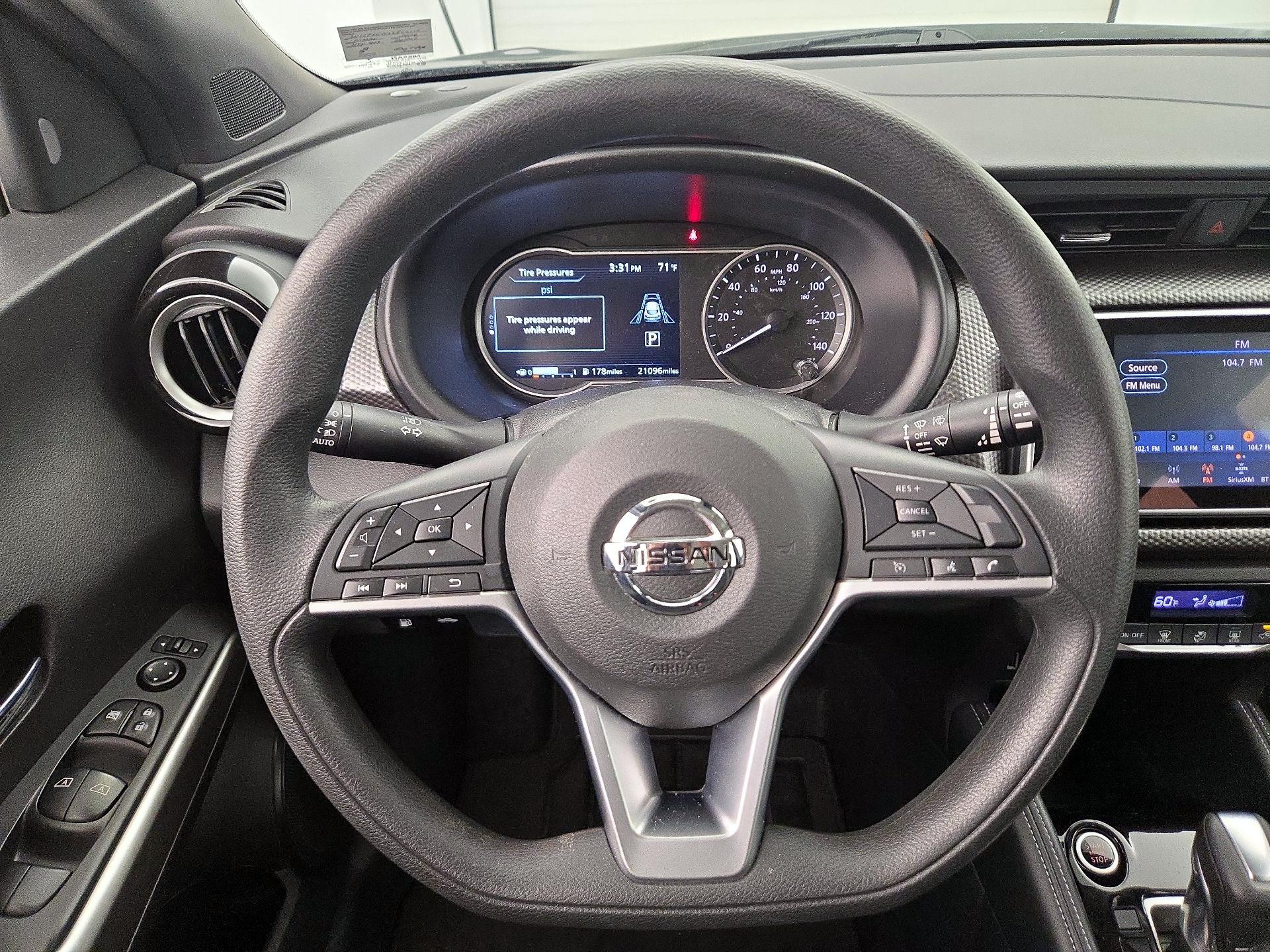 Thumbnail: 2020 Nissan Kicks - 10