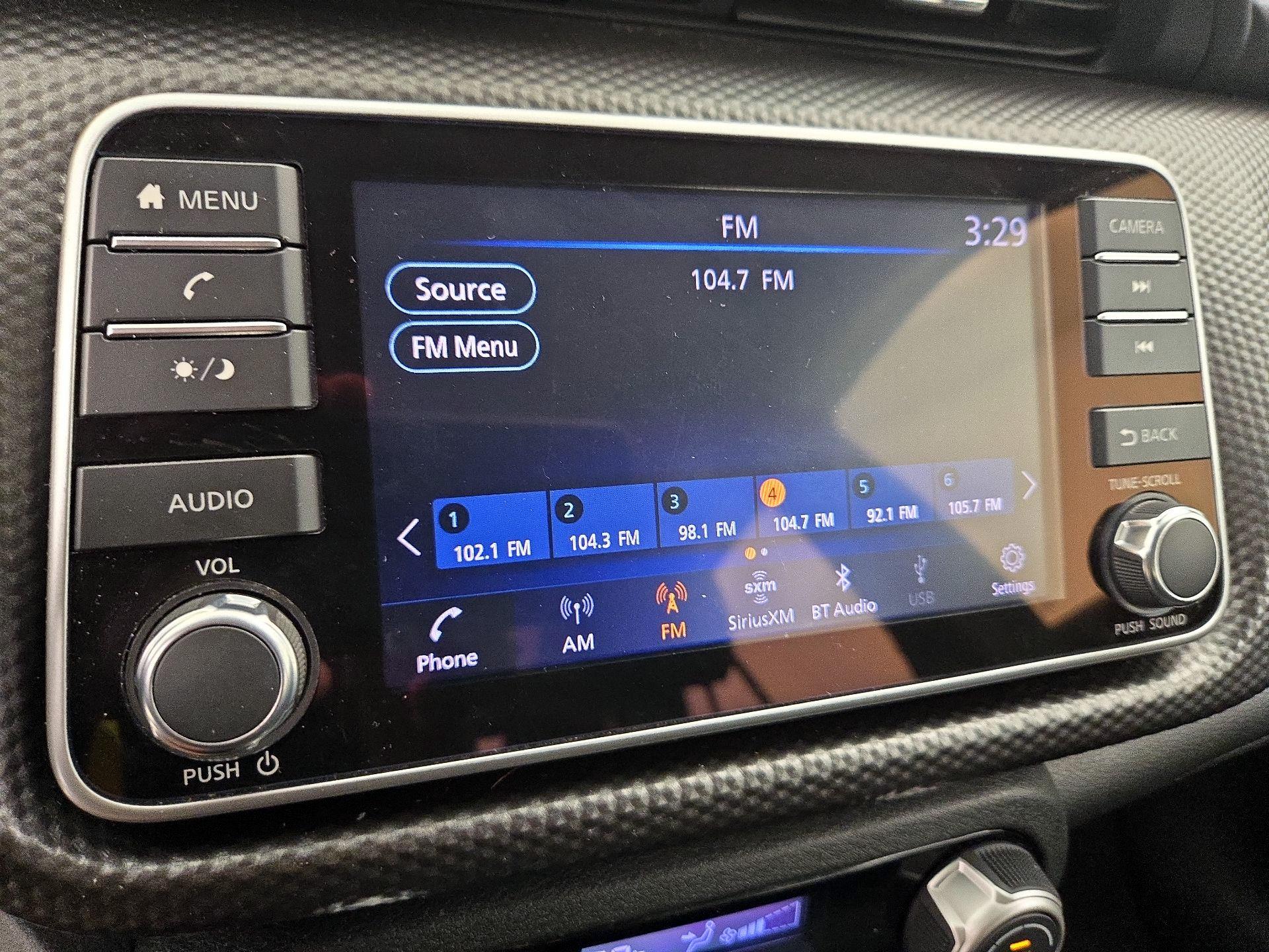 Thumbnail: 2020 Nissan Kicks - 15