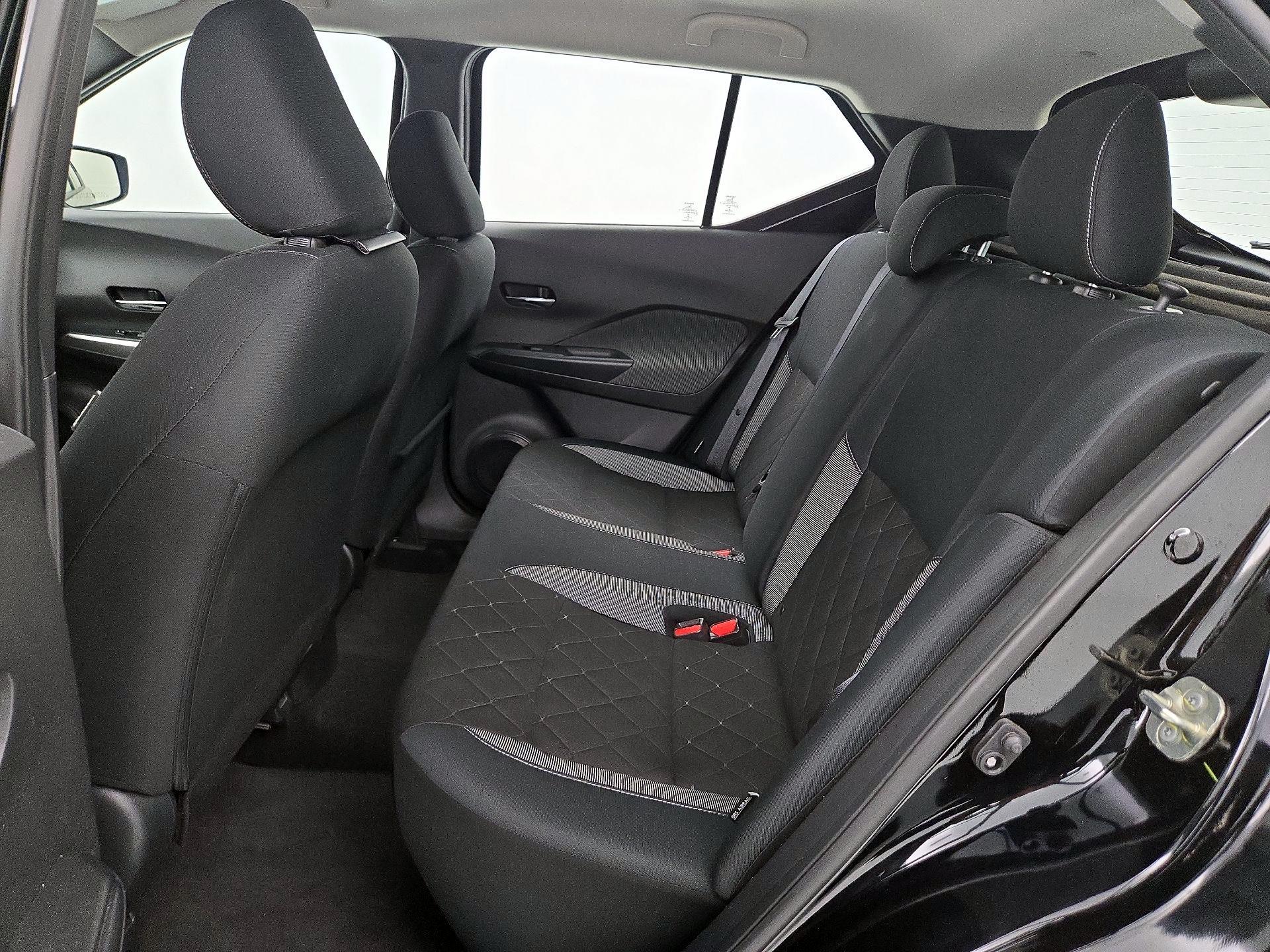 Thumbnail: 2020 Nissan Kicks - 19