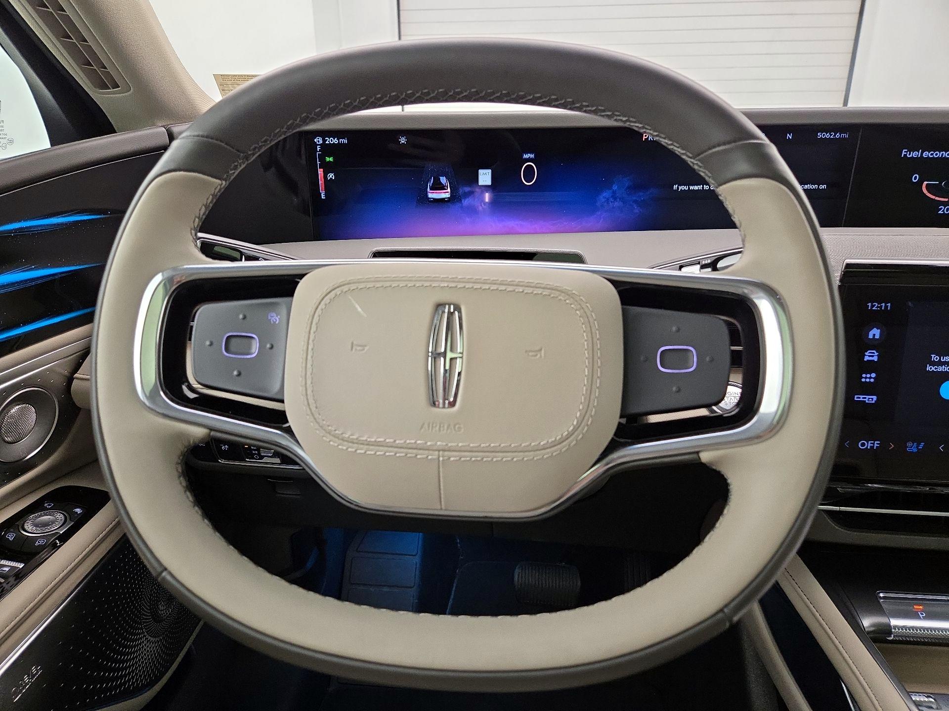 Thumbnail: 2024 Lincoln Nautilus - 10