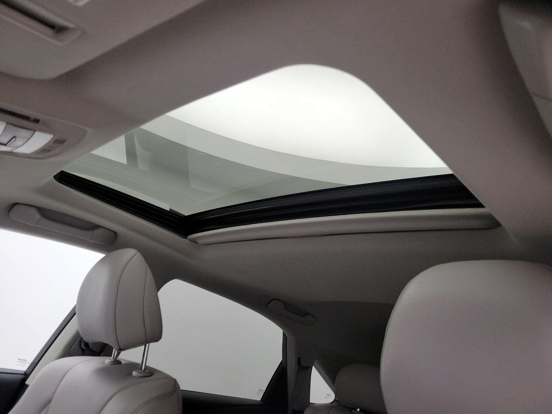 Thumbnail: 2015 Lexus RX - 19