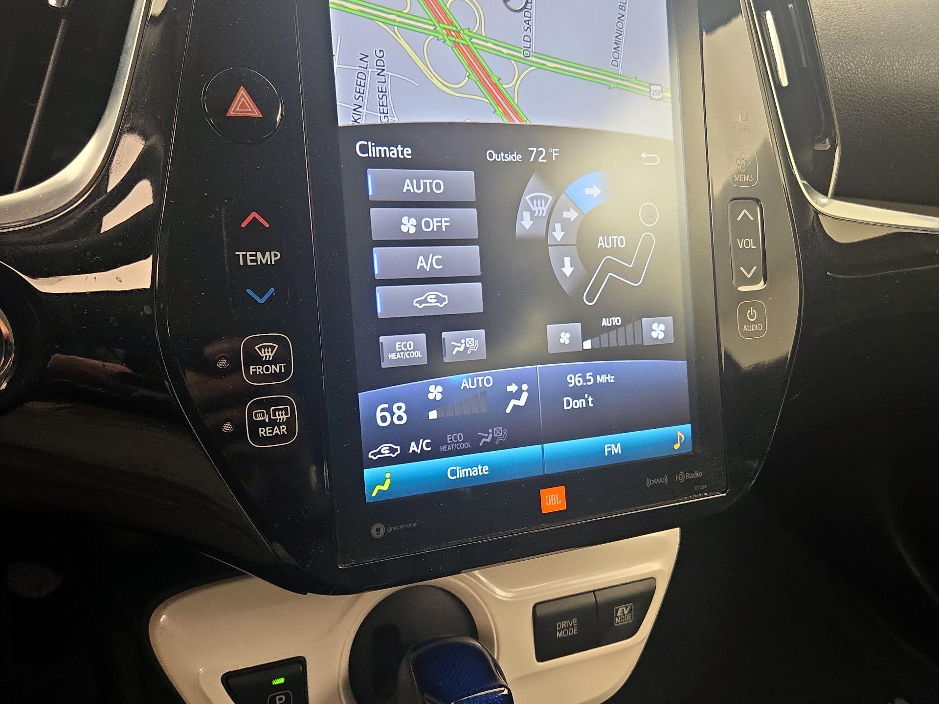 Thumbnail: 2018 Toyota Prius - 17