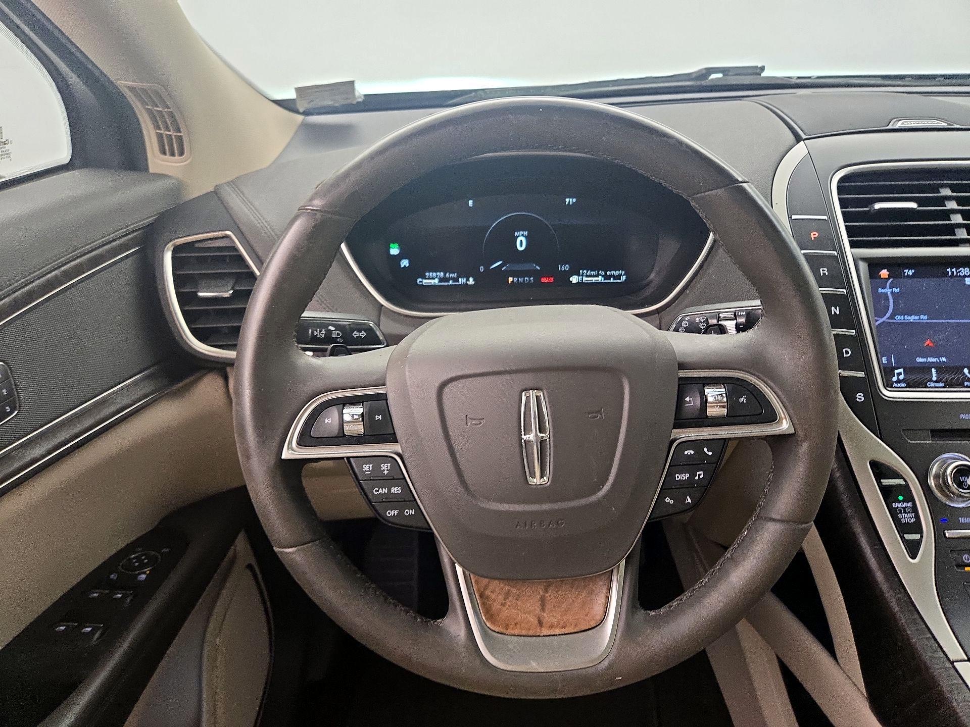 Thumbnail: 2019 Lincoln Nautilus - 10