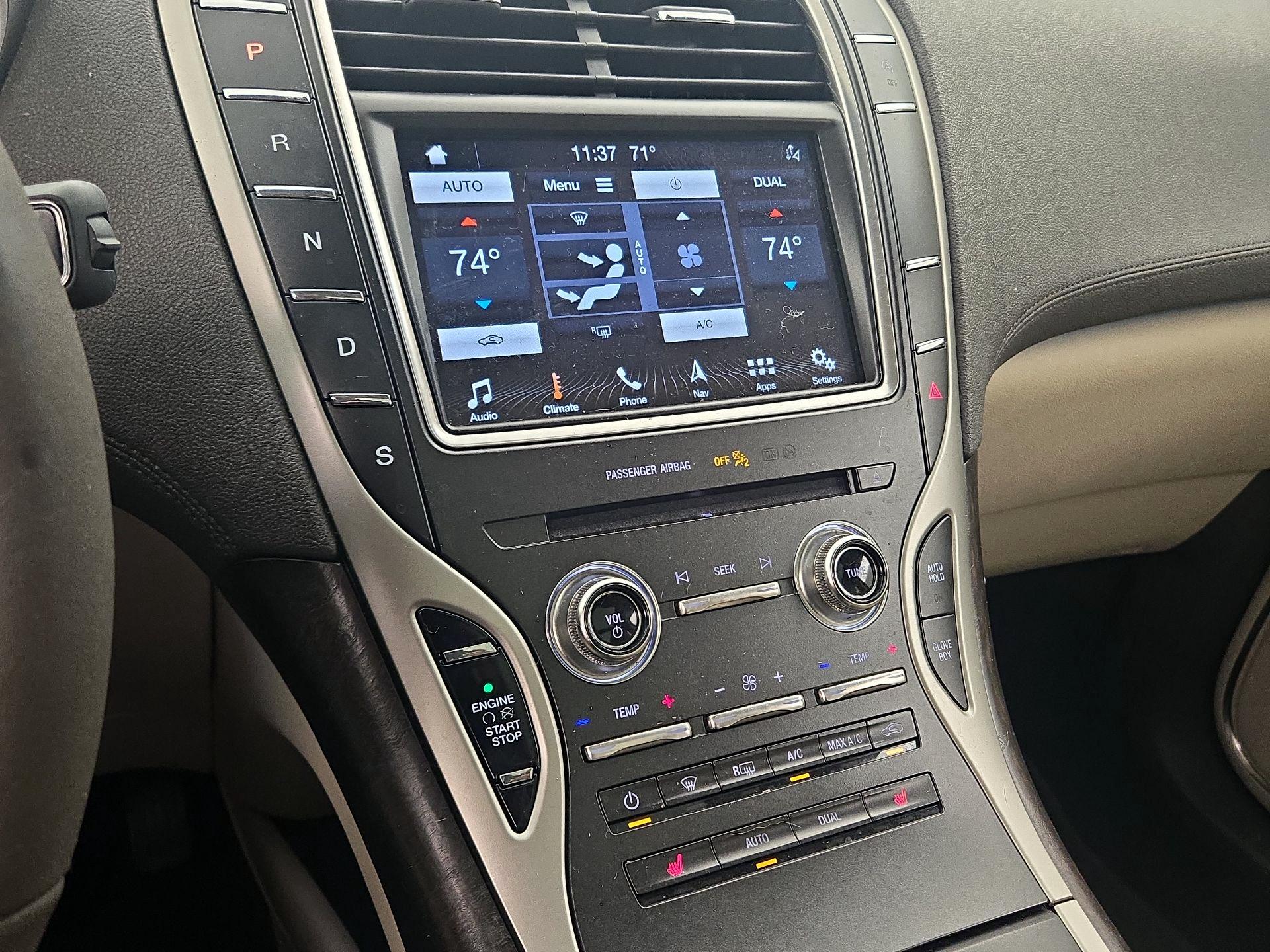 Thumbnail: 2019 Lincoln Nautilus - 17