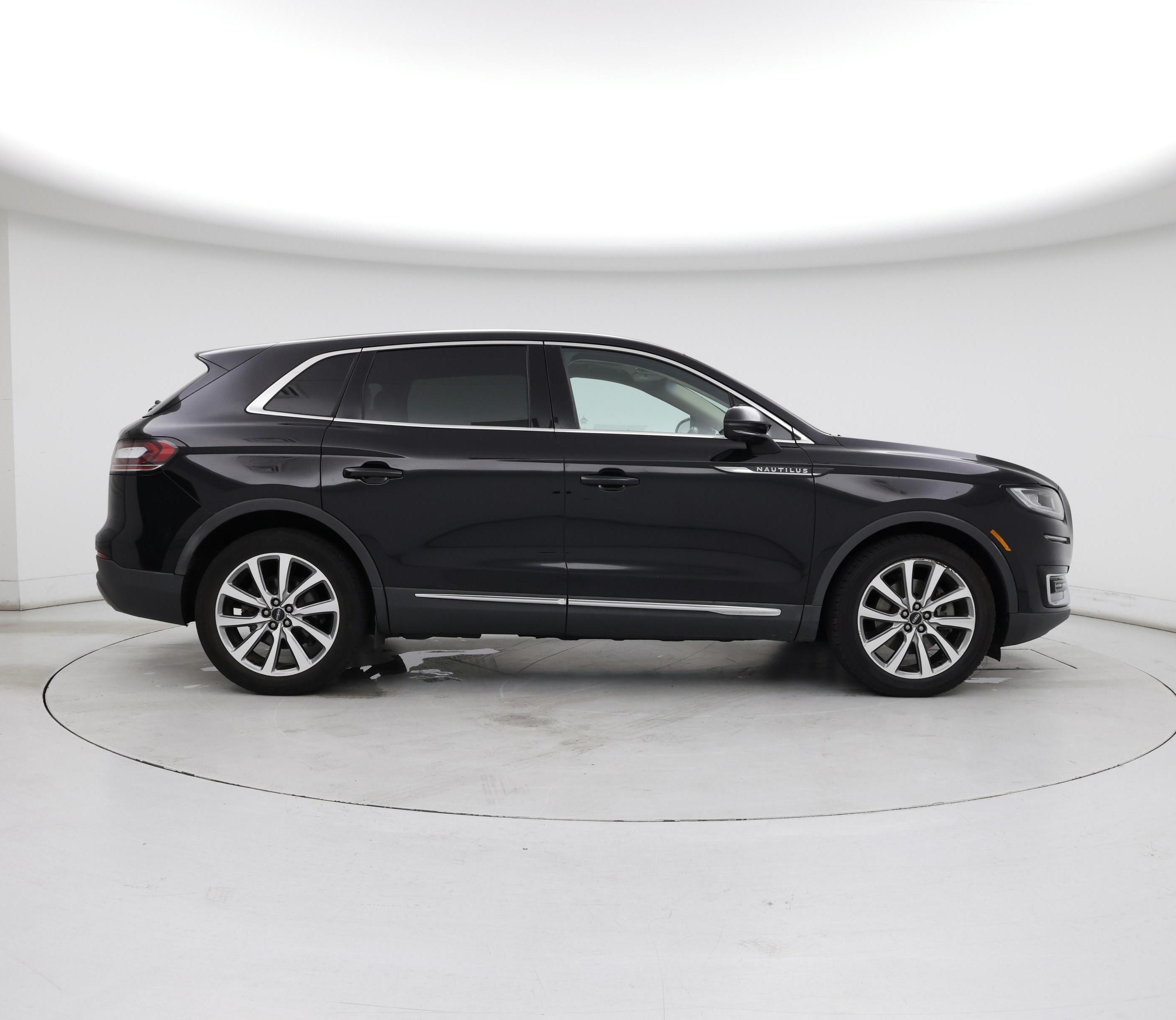 Thumbnail: 2019 Lincoln Nautilus - 7
