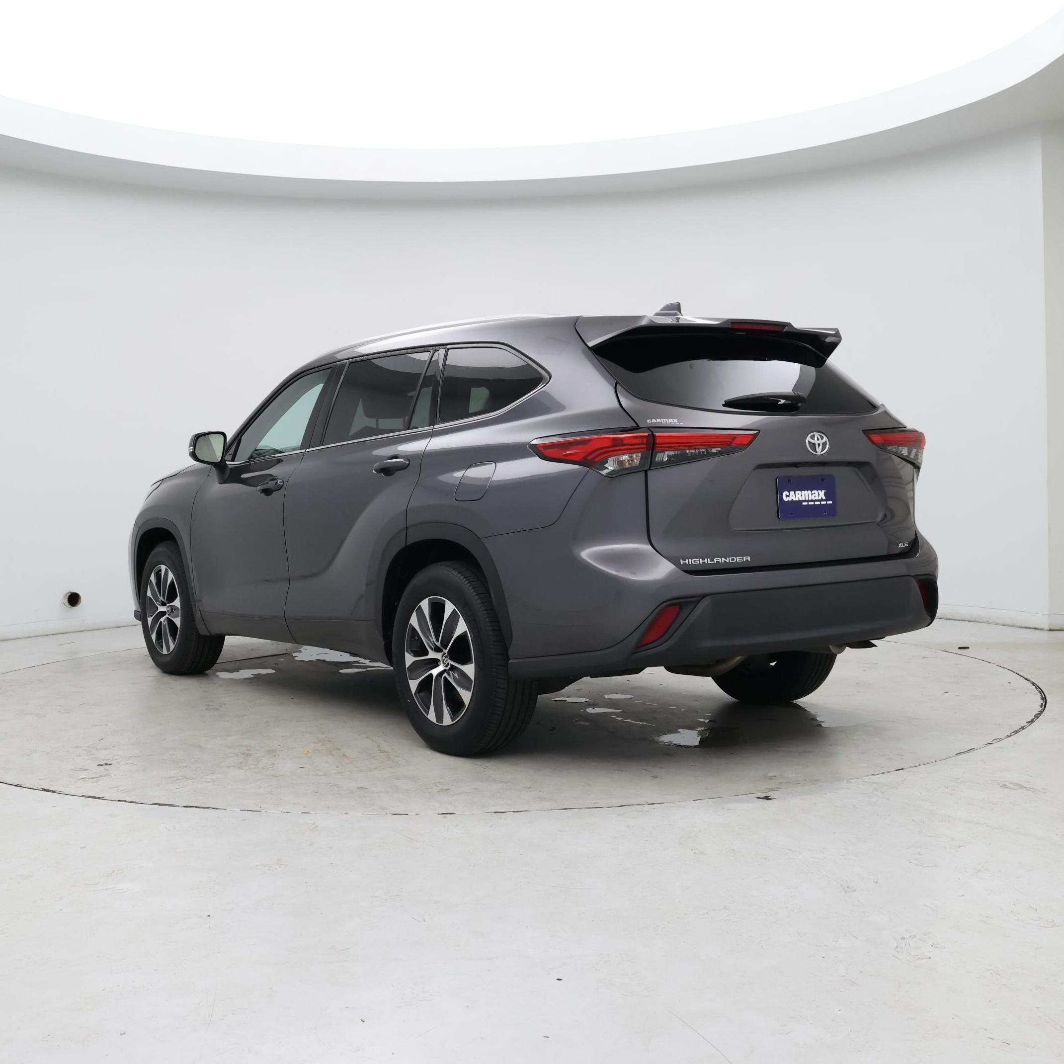 Thumbnail: 2022 Toyota Highlander - 2