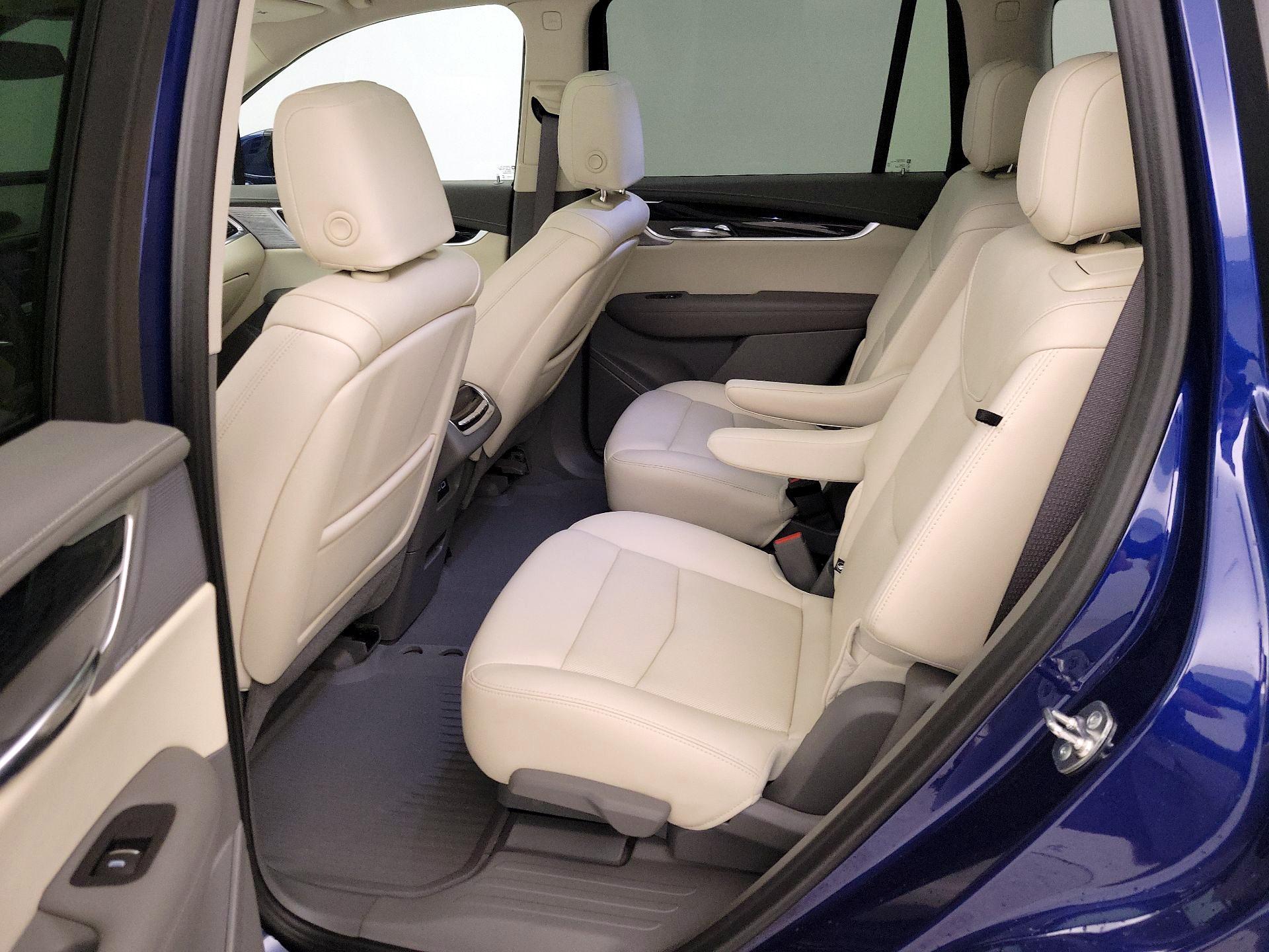 Thumbnail: 2024 Cadillac XT6 - 20