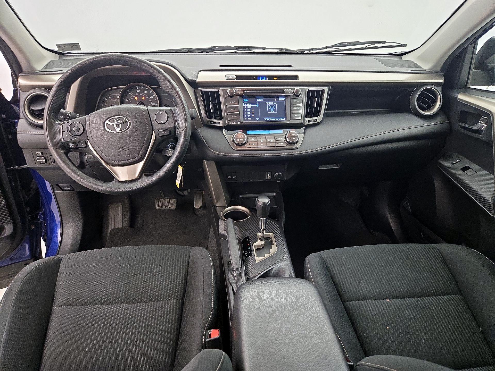 Thumbnail: 2015 Toyota RAV4 - 9