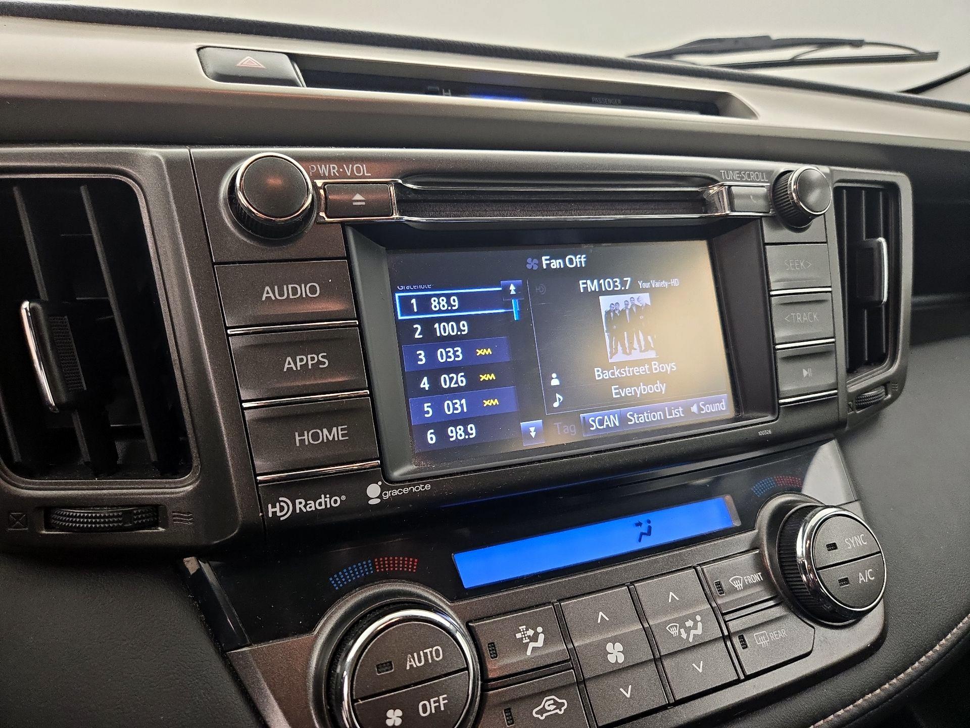 Thumbnail: 2015 Toyota RAV4 - 15