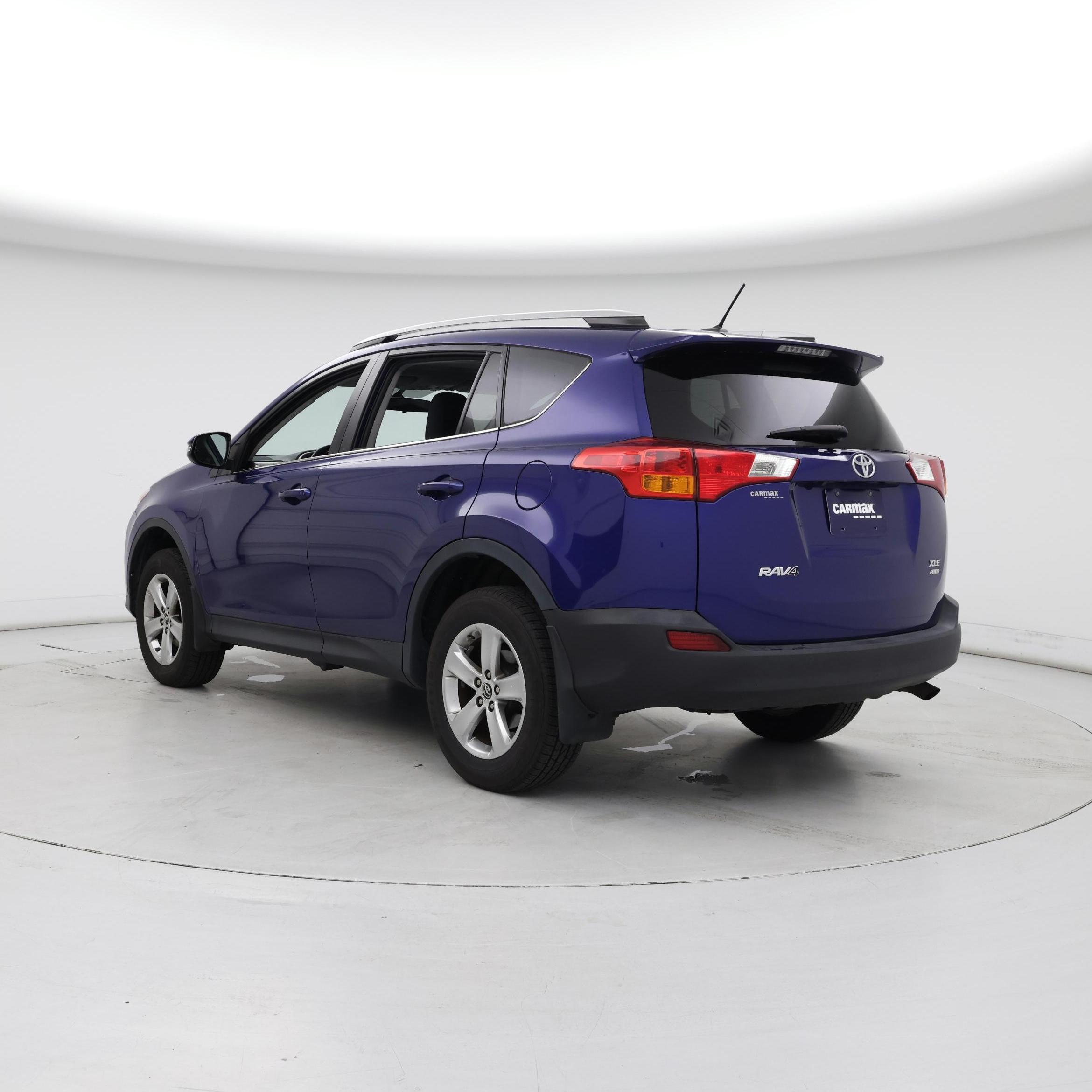 Thumbnail: 2015 Toyota RAV4 - 2