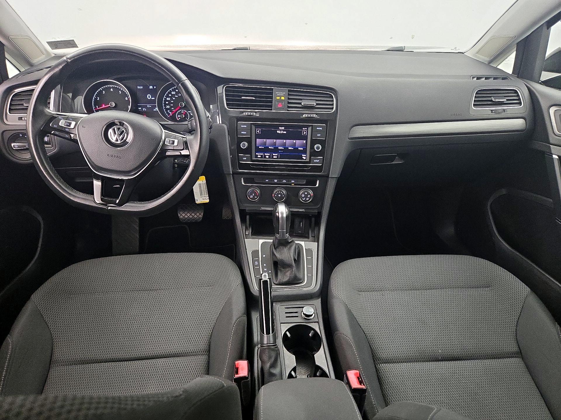Thumbnail: 2019 Volkswagen Golf - 9