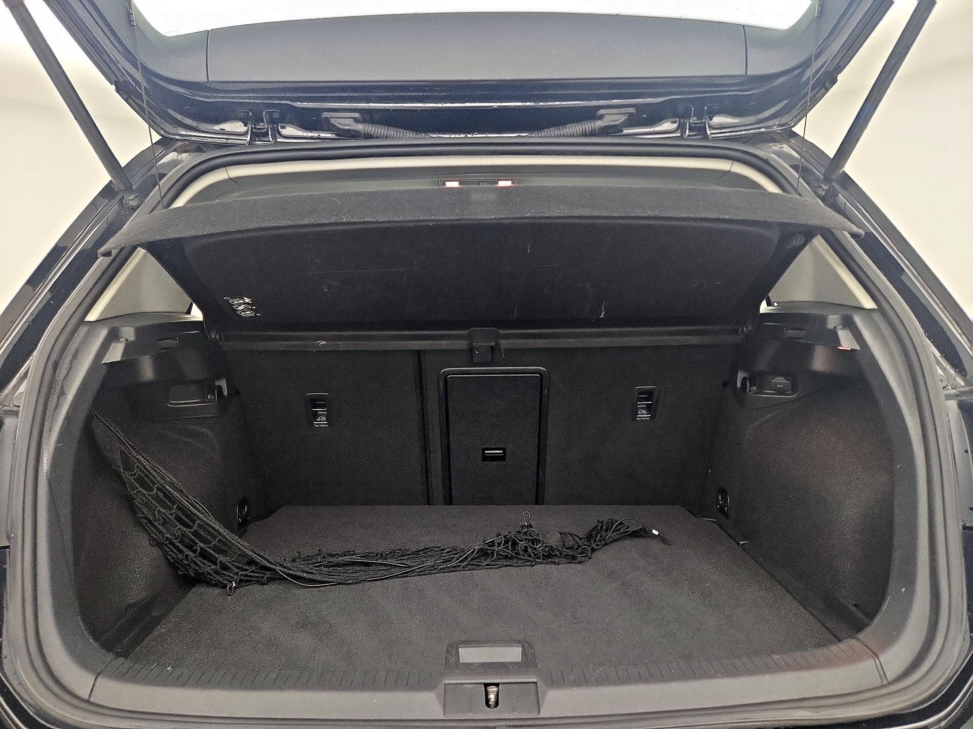 Thumbnail: 2019 Volkswagen Golf - 20