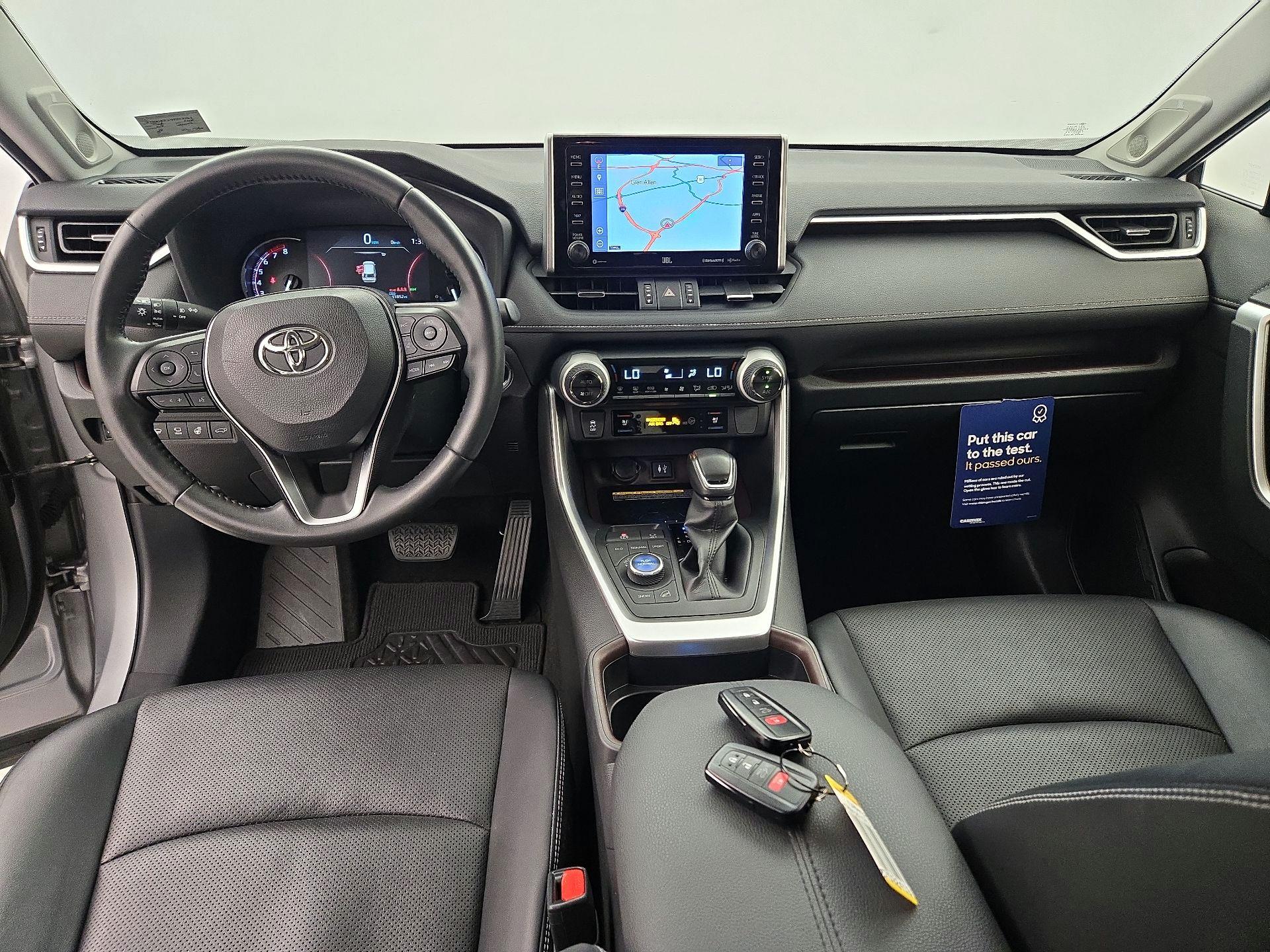 Thumbnail: 2019 Toyota RAV4 - 9