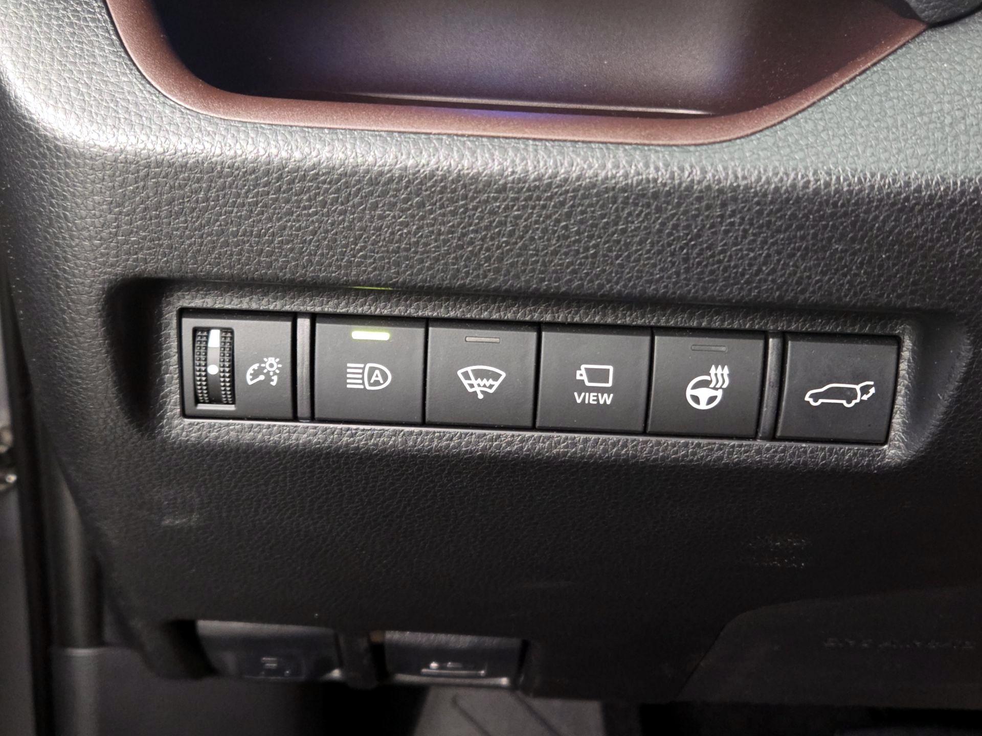 Thumbnail: 2019 Toyota RAV4 - 13