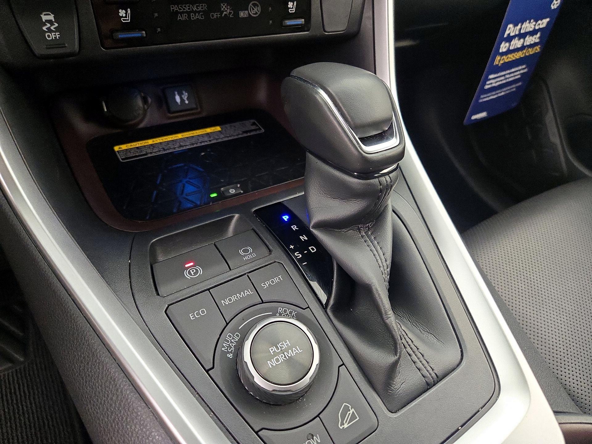Thumbnail: 2019 Toyota RAV4 - 18