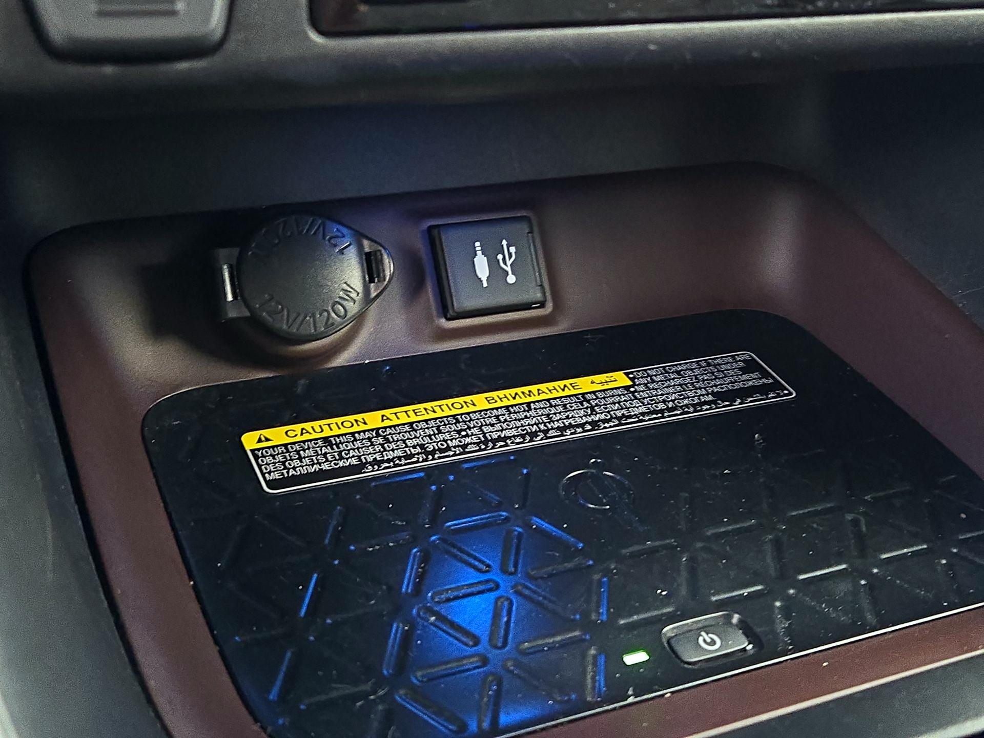 Thumbnail: 2019 Toyota RAV4 - 19