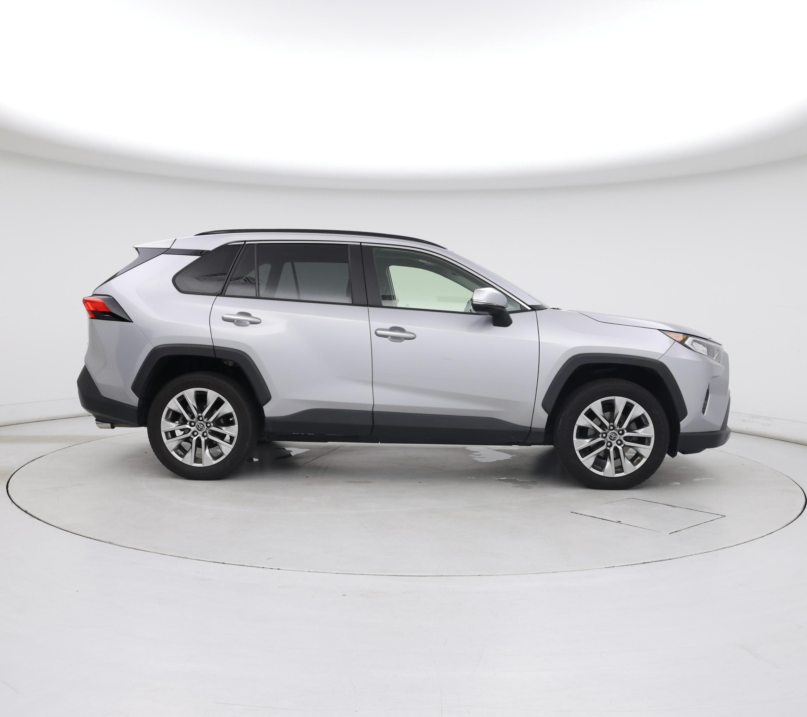 Thumbnail: 2019 Toyota RAV4 - 7