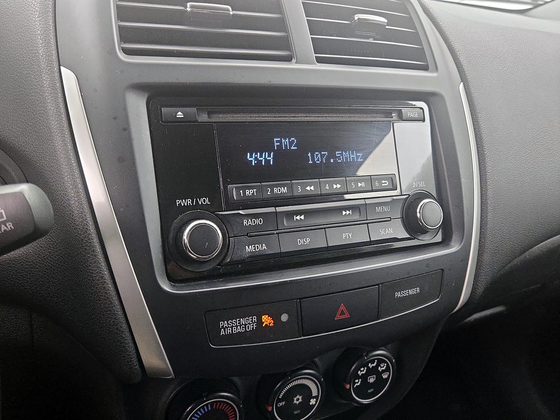 Thumbnail: 2014 Mitsubishi Outlander Sport - 14