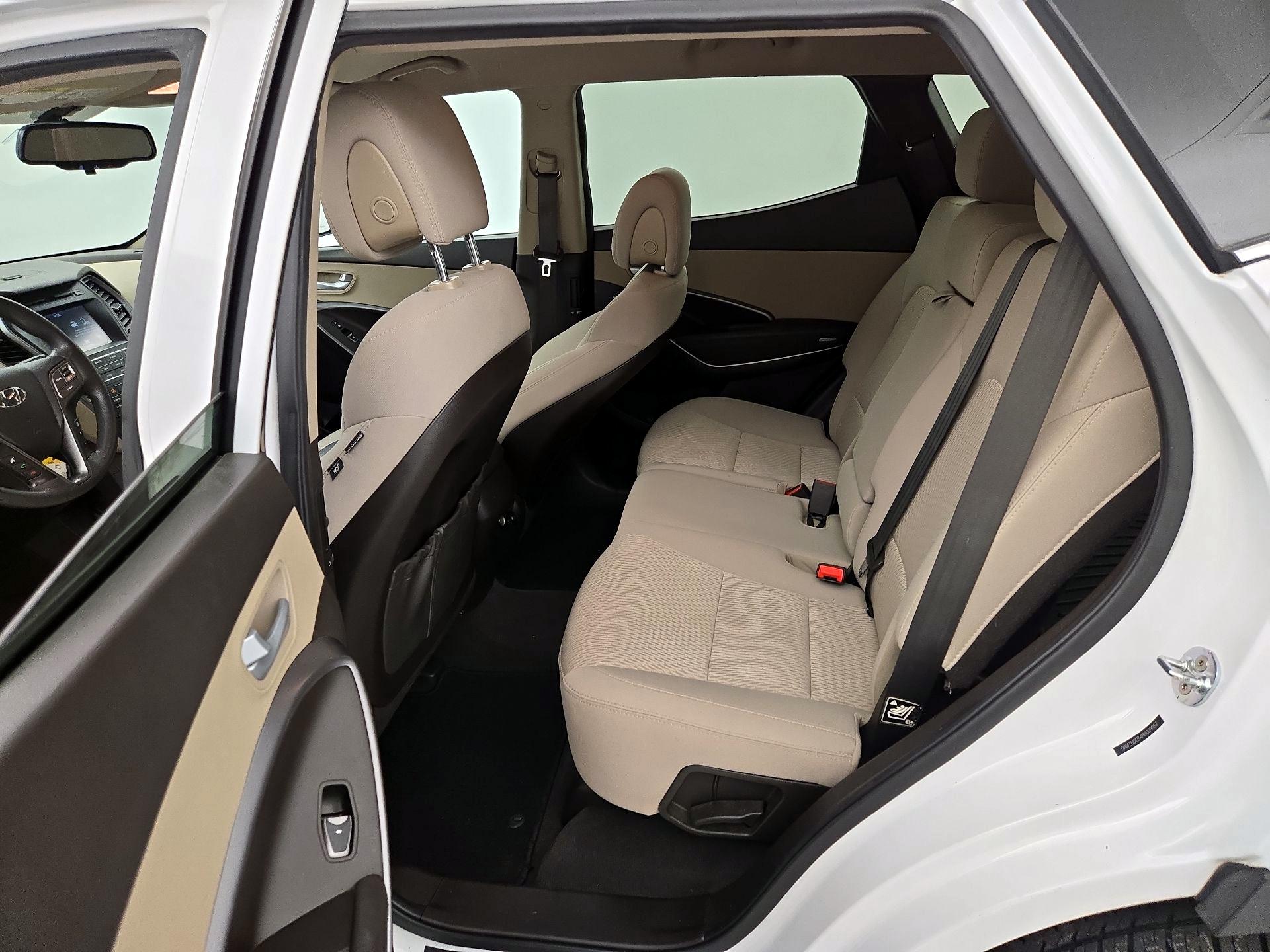Thumbnail: 2017 Hyundai Santa Fe - 19