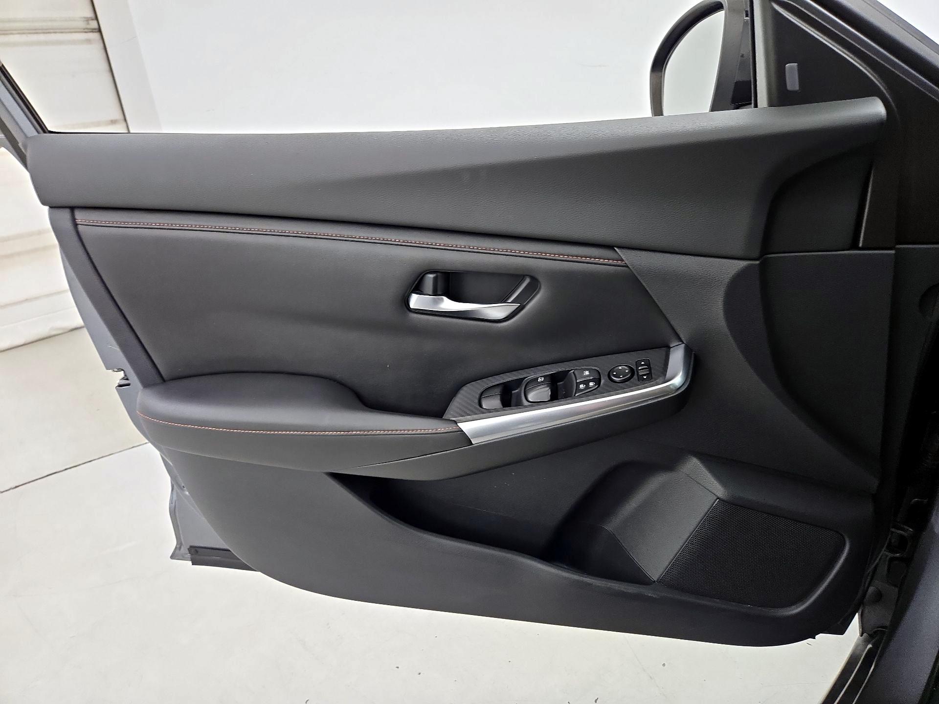 Thumbnail: 2020 Nissan Sentra - 12