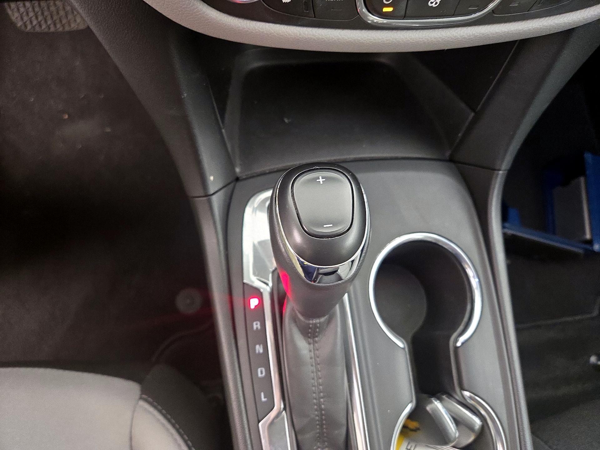 Thumbnail: 2018 Chevrolet Equinox - 17