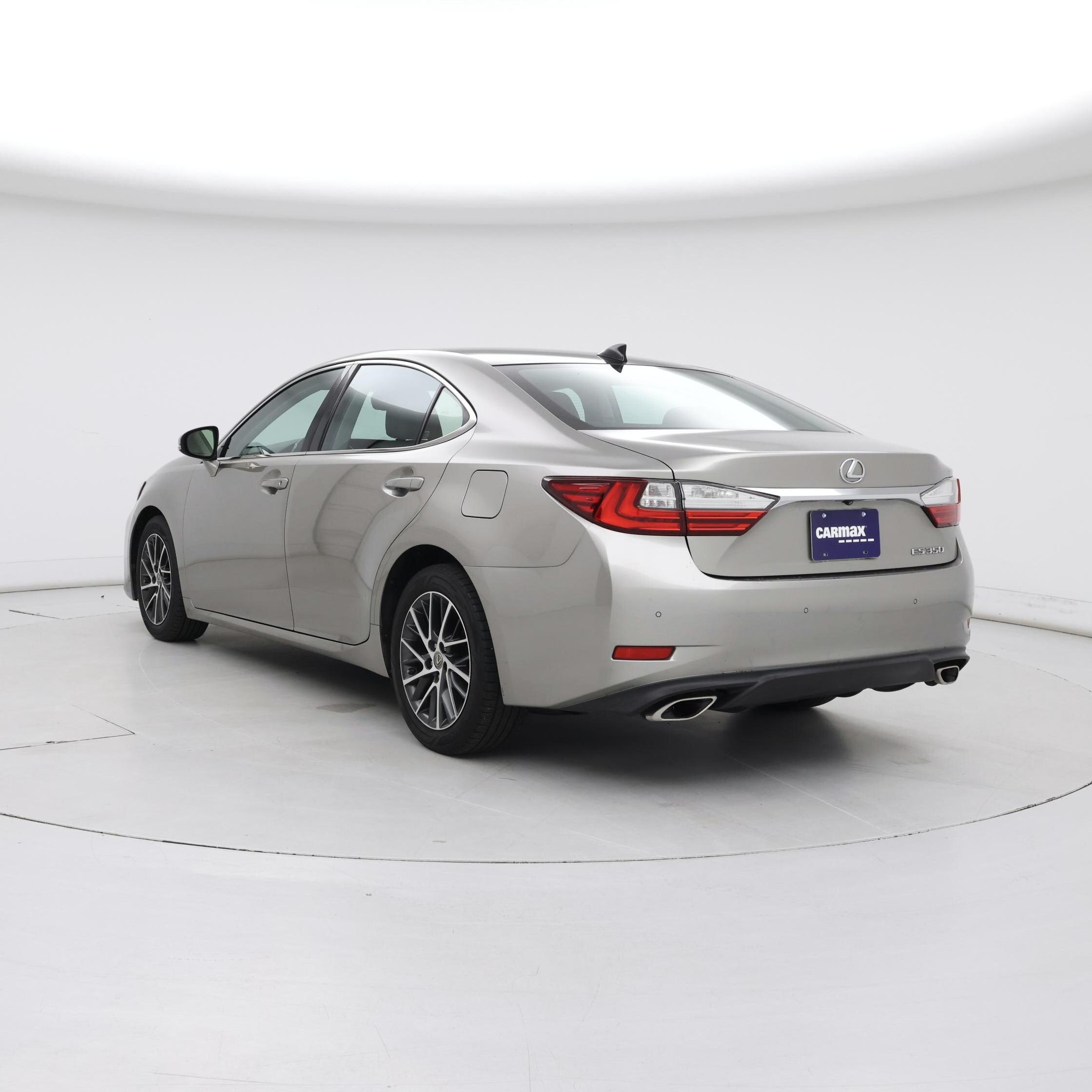 Thumbnail: 2017 Lexus ES - 2