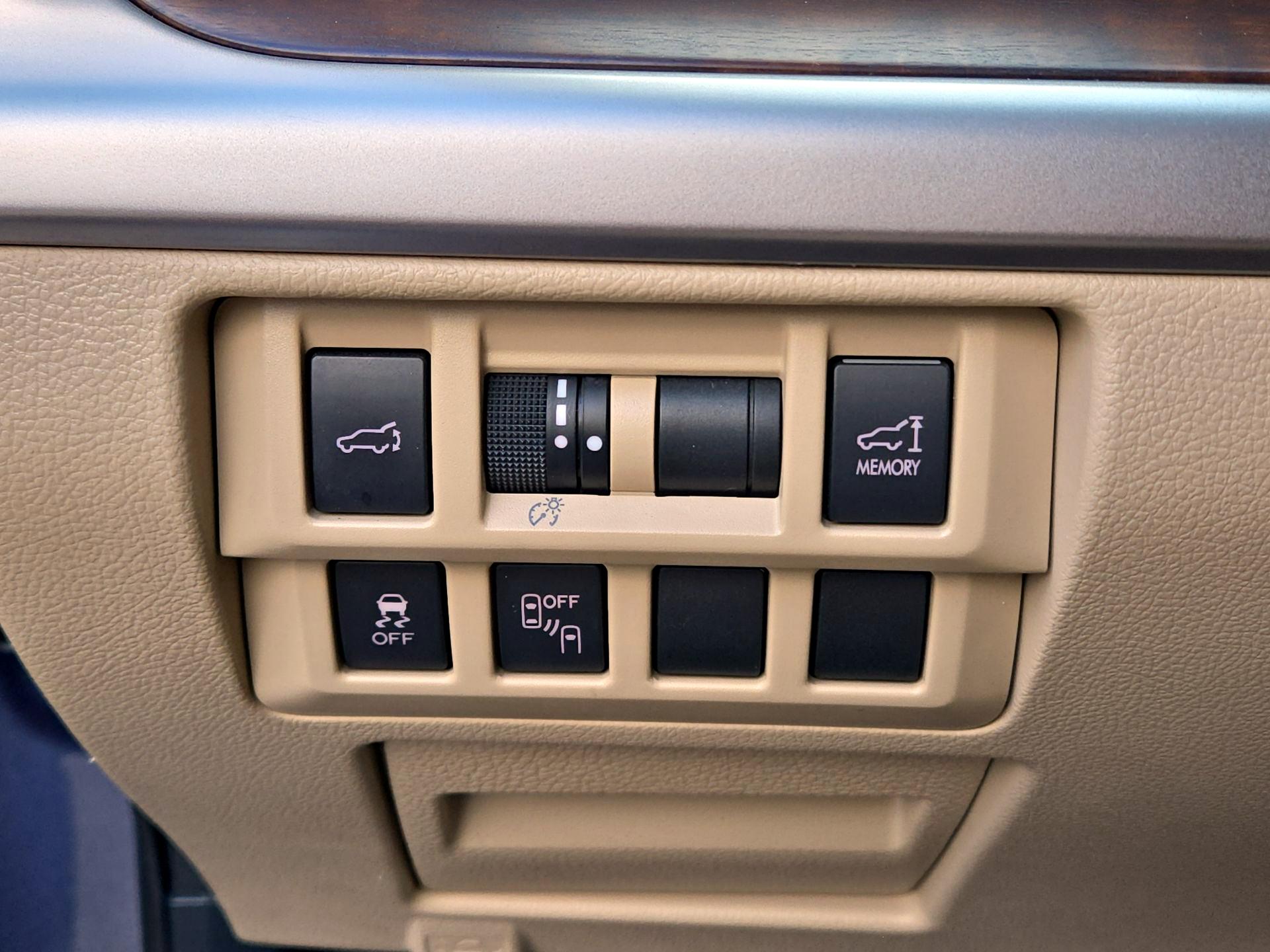 Thumbnail: 2015 Subaru Outback - 13