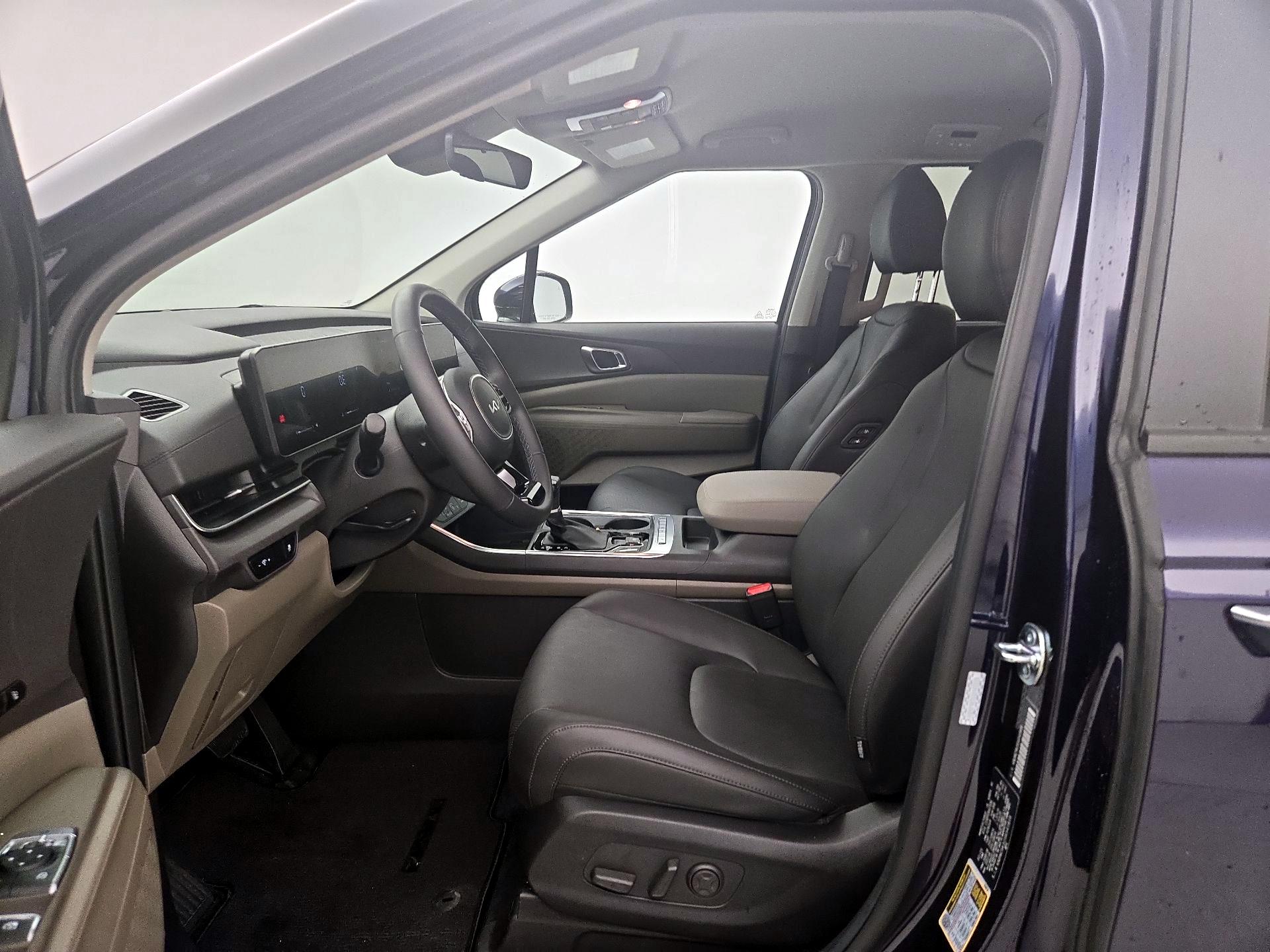 Thumbnail: 2025 Kia Carnival - 11