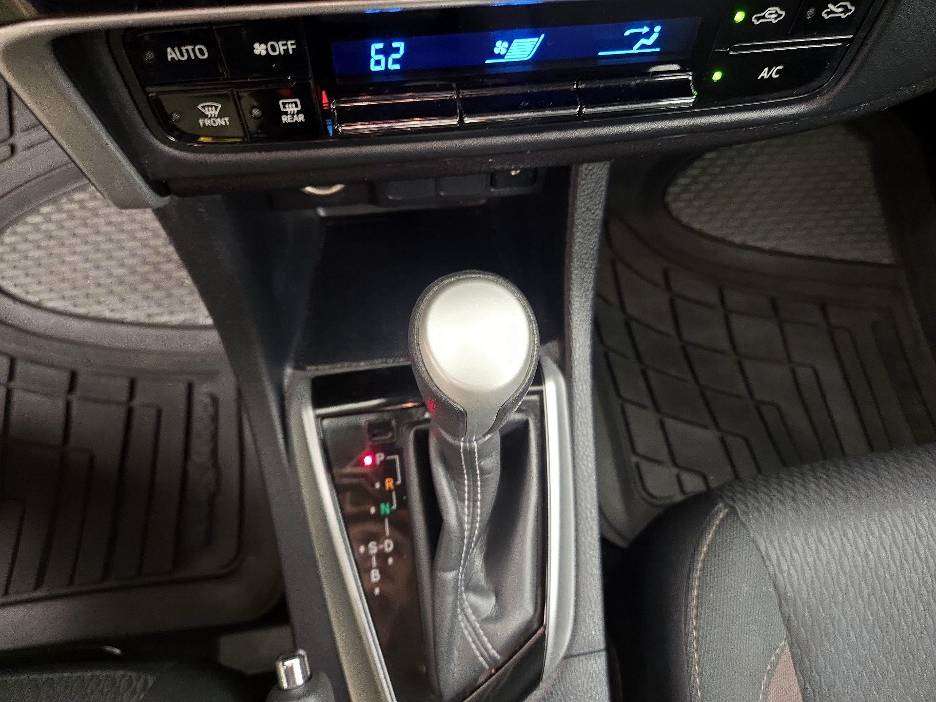 Thumbnail: 2017 Toyota Corolla - 17