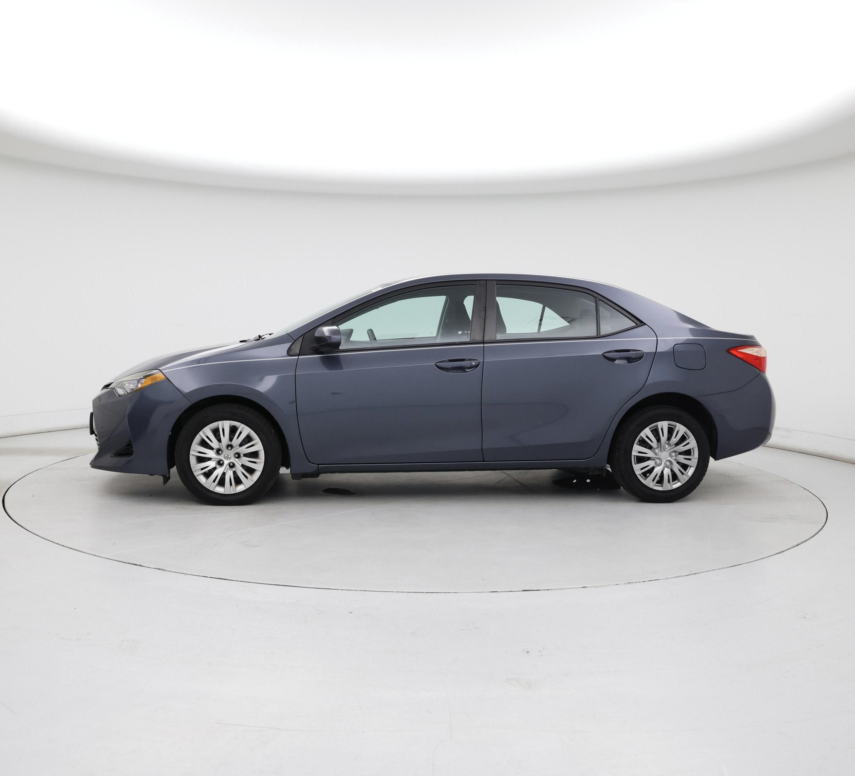 Thumbnail: 2017 Toyota Corolla - 3