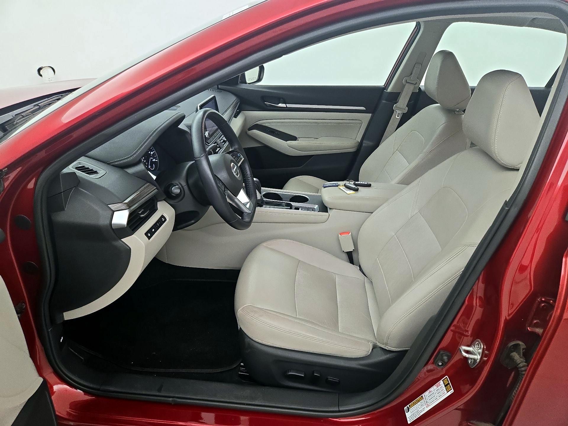 Thumbnail: 2019 Nissan Altima - 11