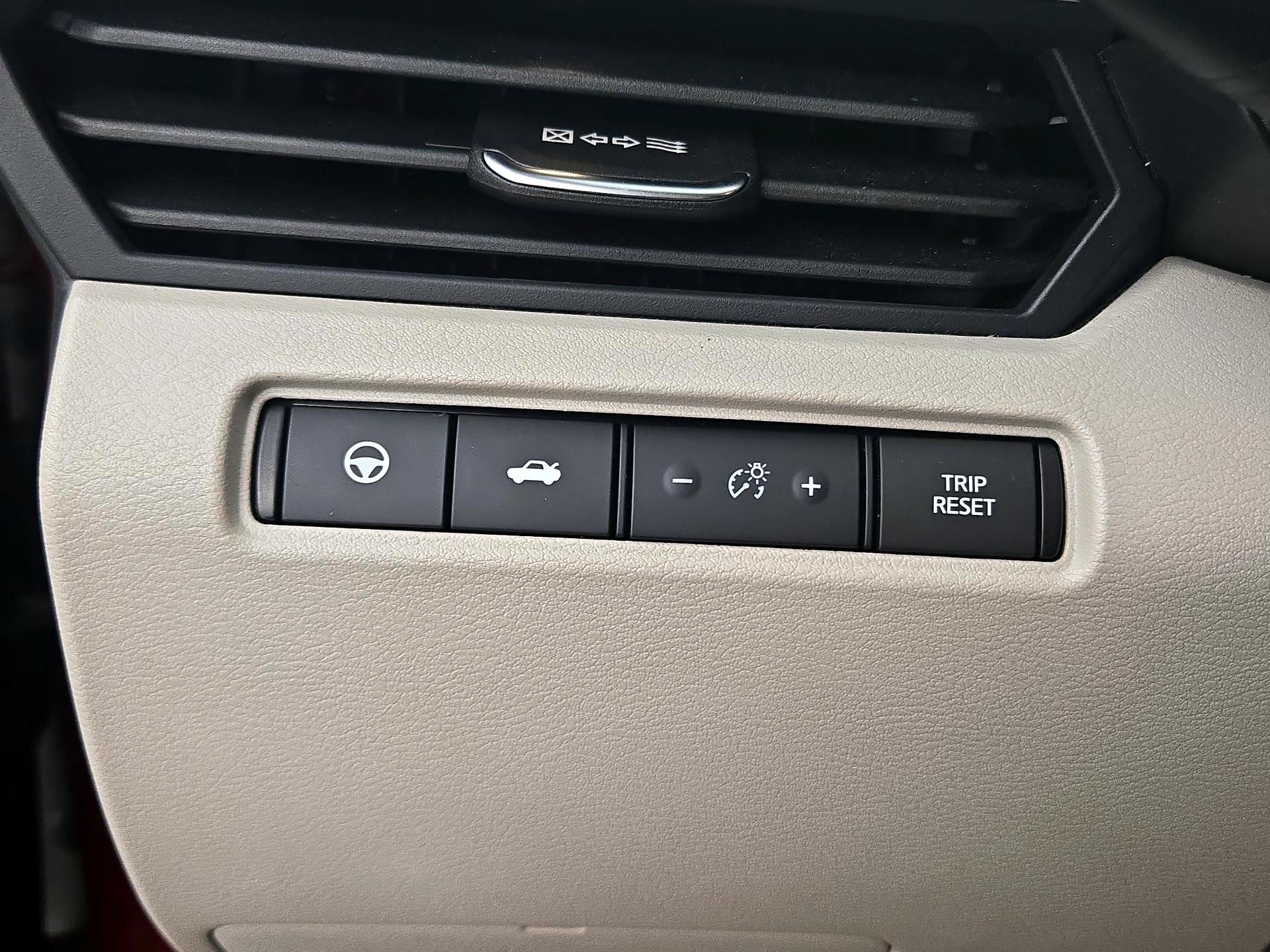 Thumbnail: 2019 Nissan Altima - 13