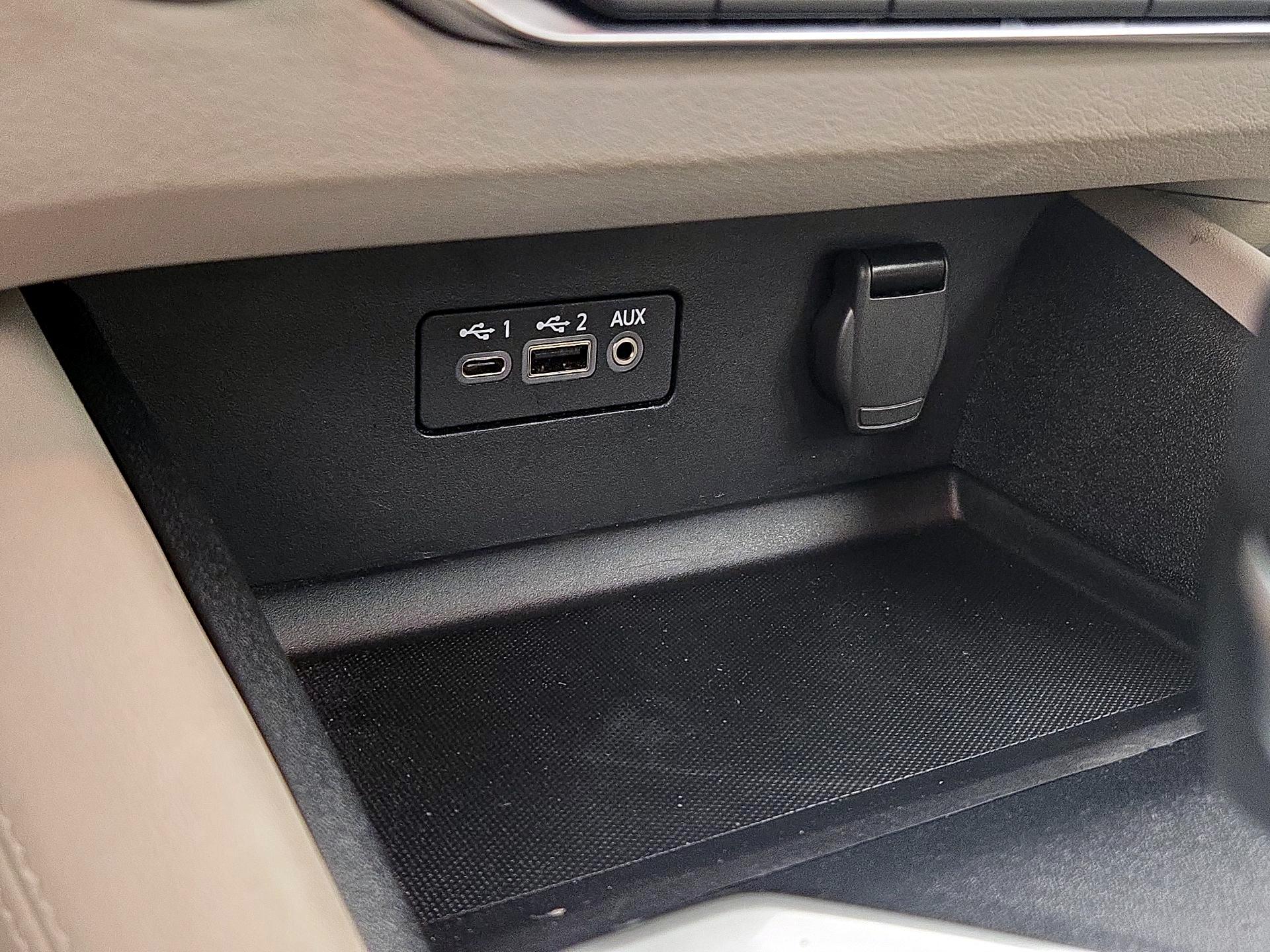 Thumbnail: 2019 Nissan Altima - 19