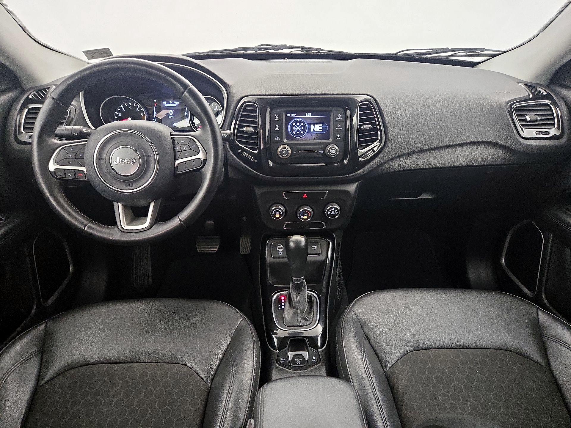 Thumbnail: 2018 Jeep Compass - 9