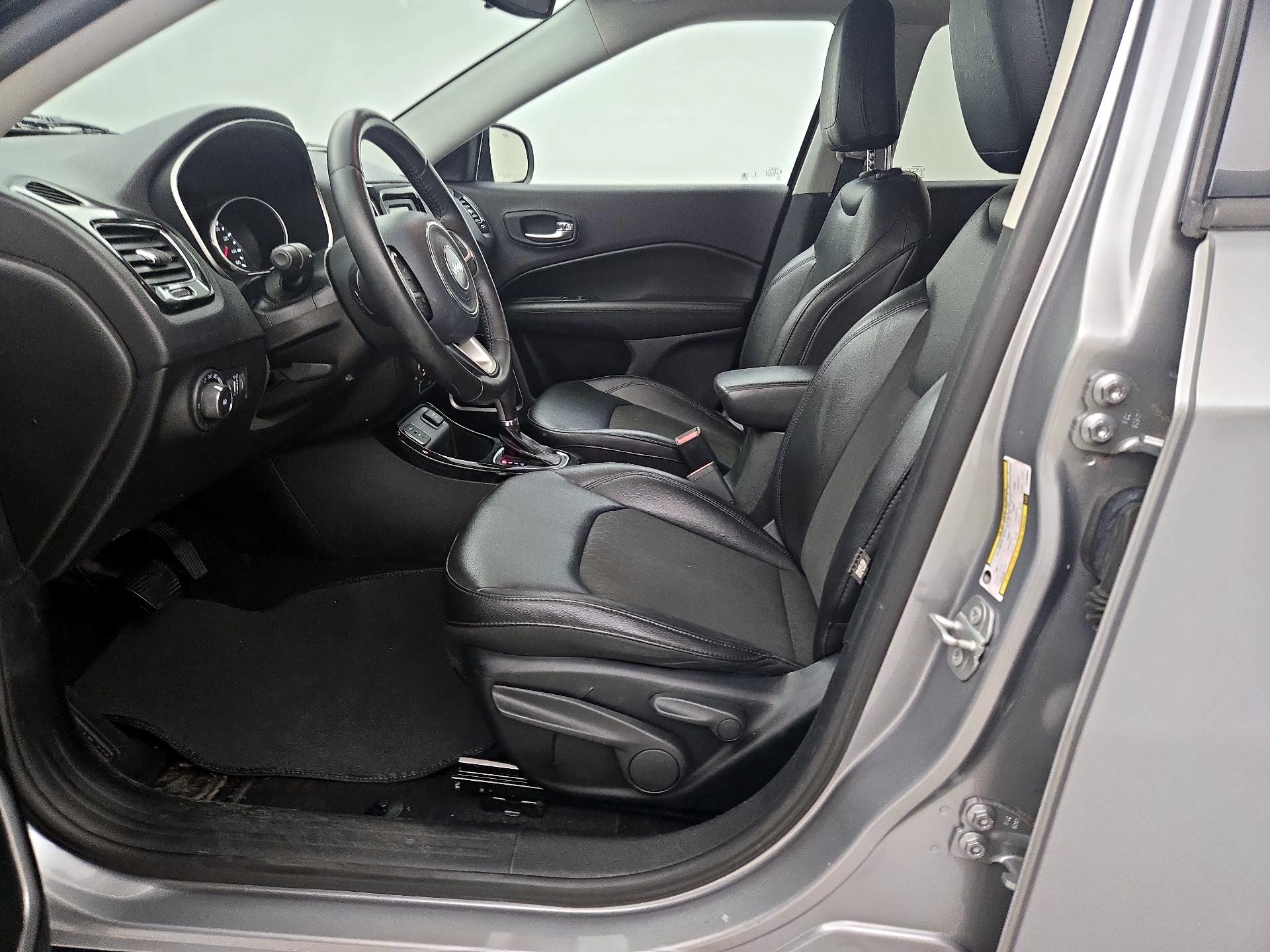 Thumbnail: 2018 Jeep Compass - 11
