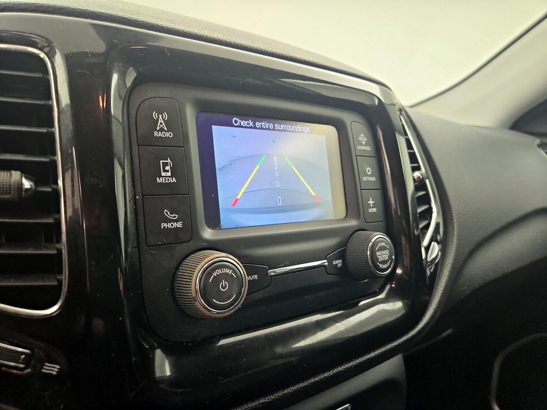 Thumbnail: 2018 Jeep Compass - 15