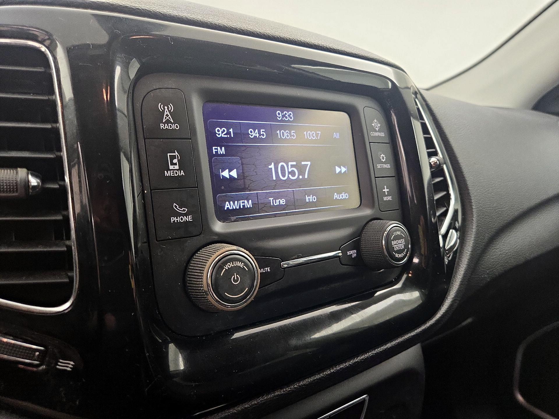 Thumbnail: 2018 Jeep Compass - 16