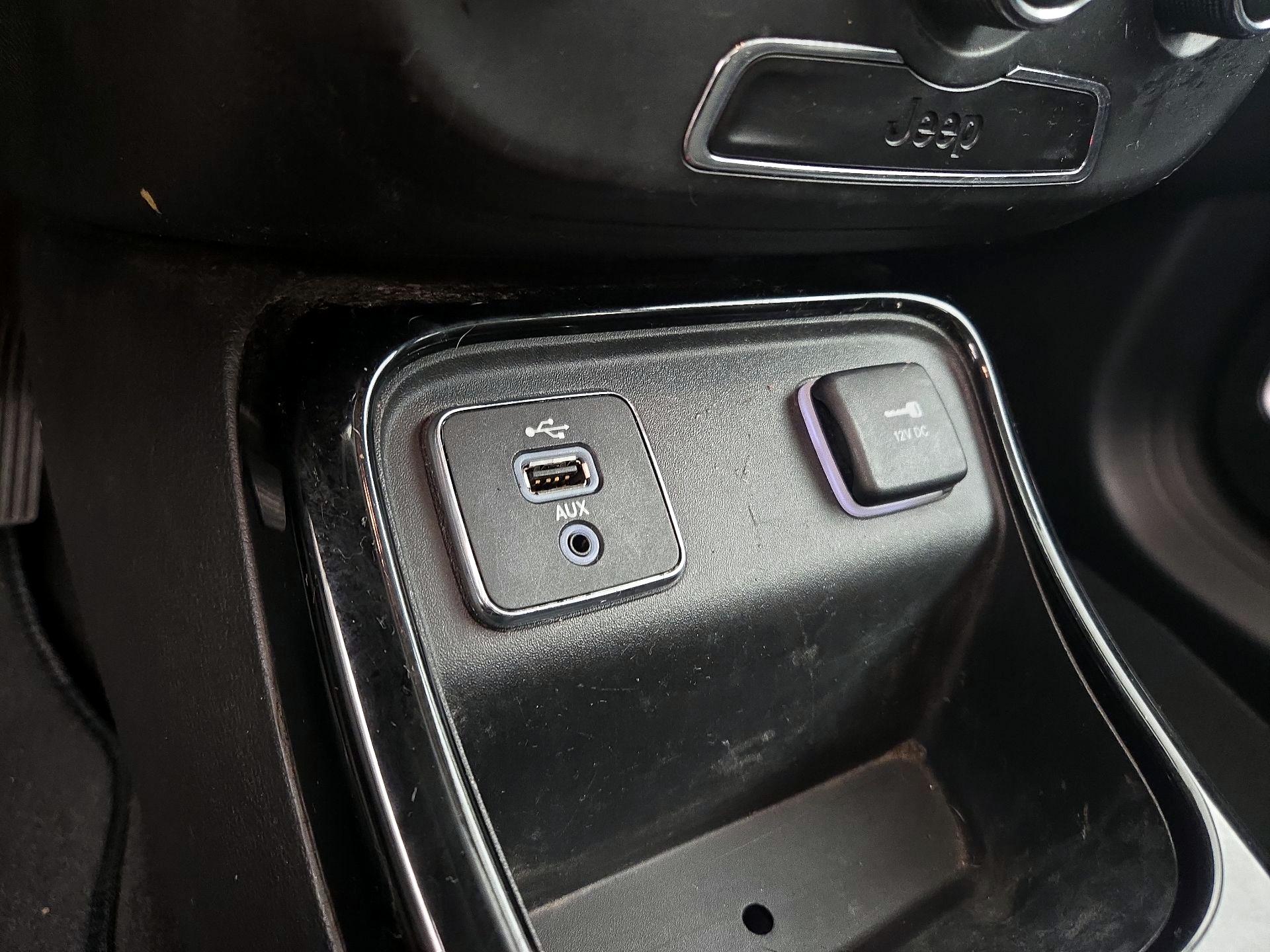 Thumbnail: 2018 Jeep Compass - 19
