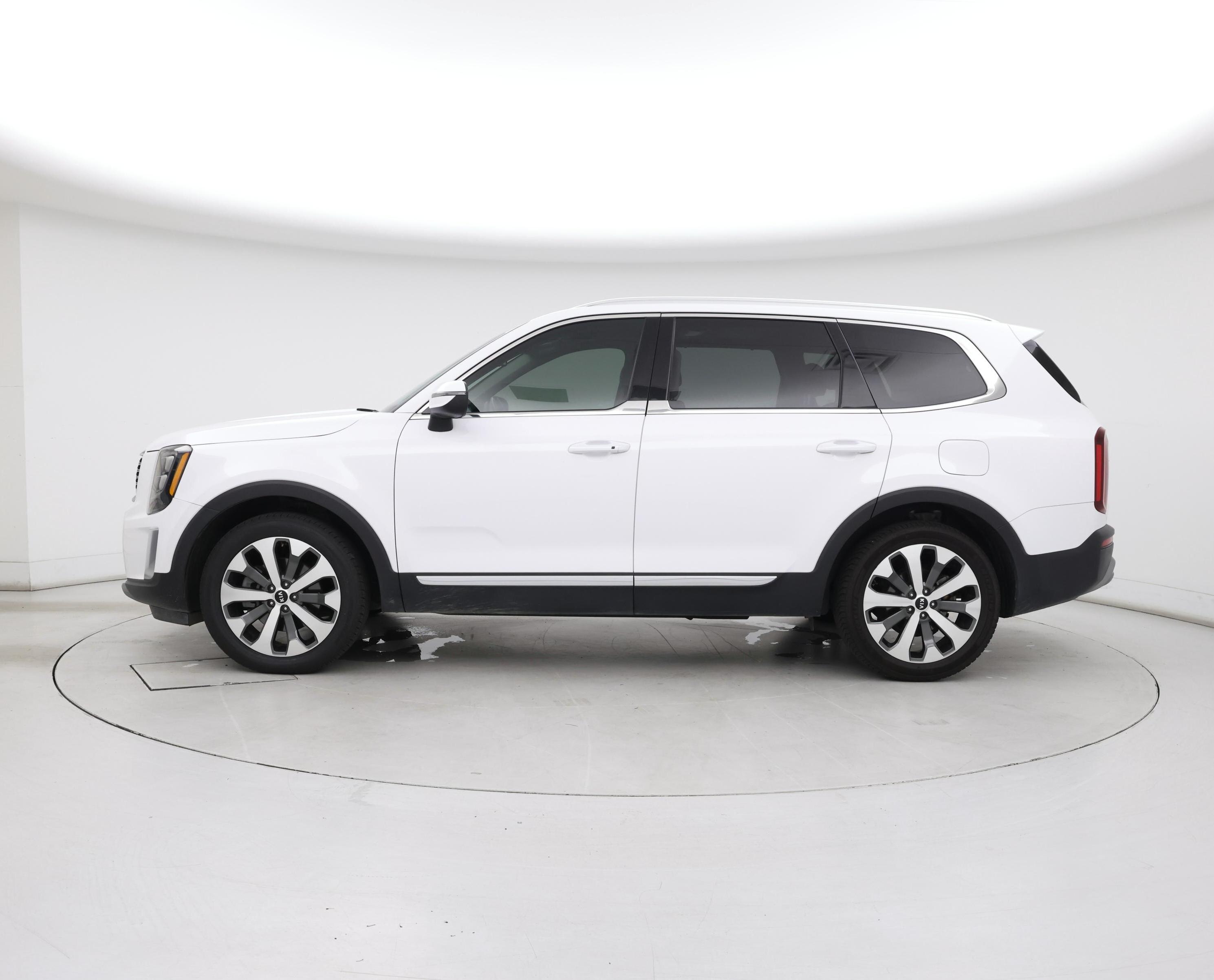 Thumbnail: 2021 Kia Telluride - 3