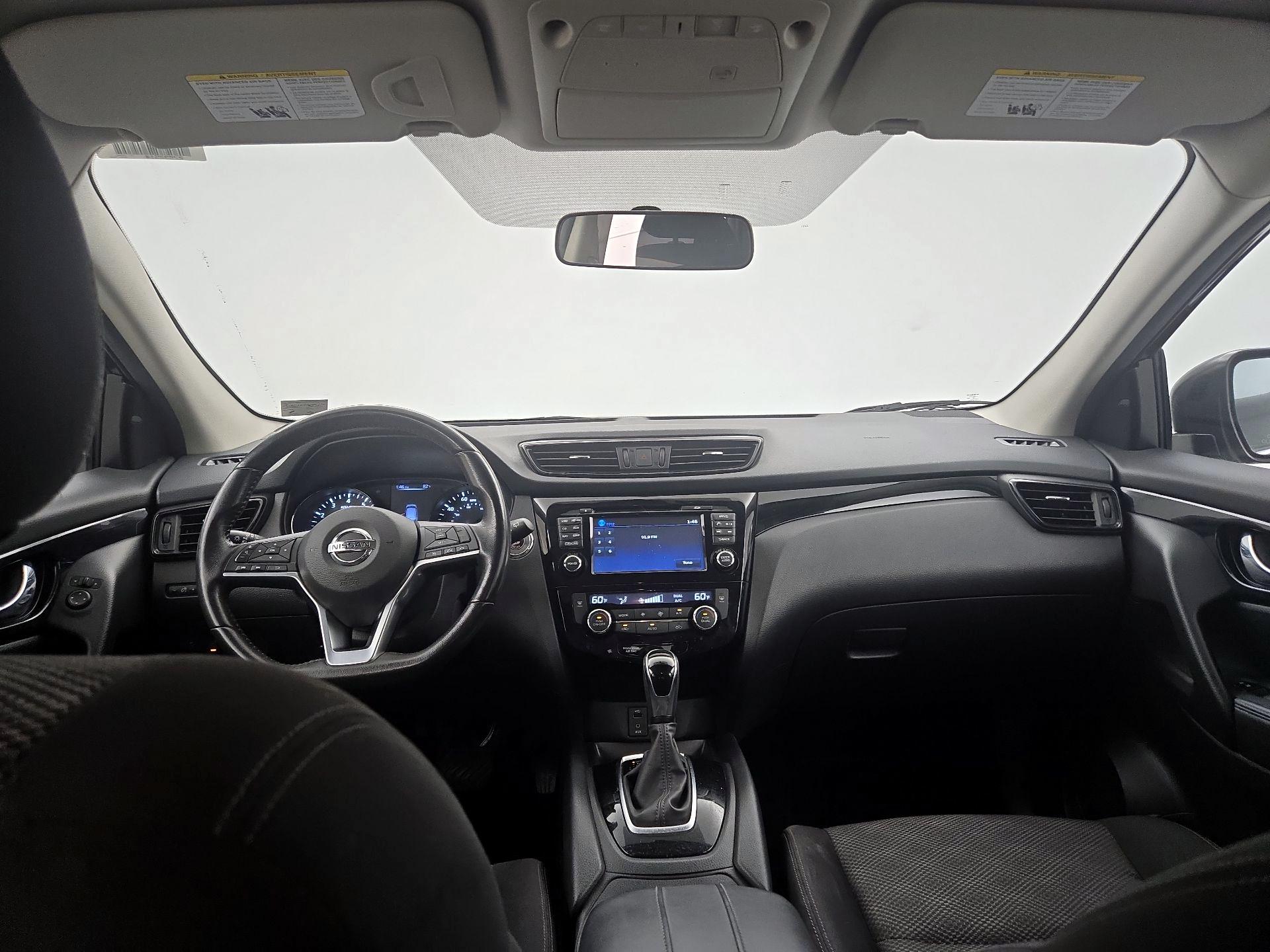 Thumbnail: 2017 Nissan Rogue Sport - 9