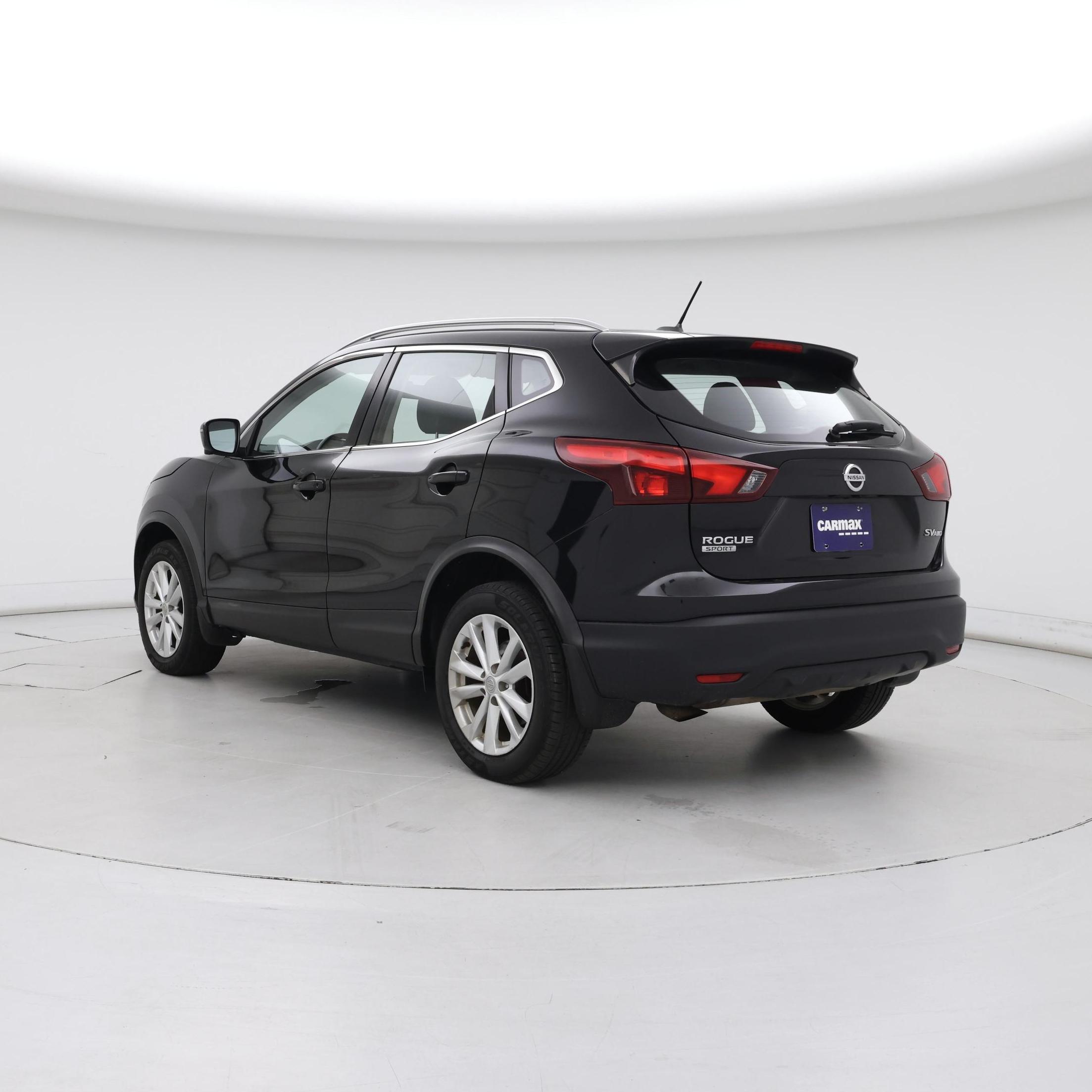 Thumbnail: 2017 Nissan Rogue Sport - 2