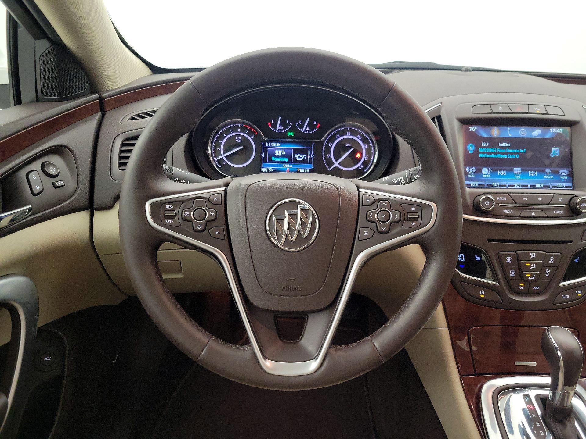 Thumbnail: 2017 Buick Regal - 10