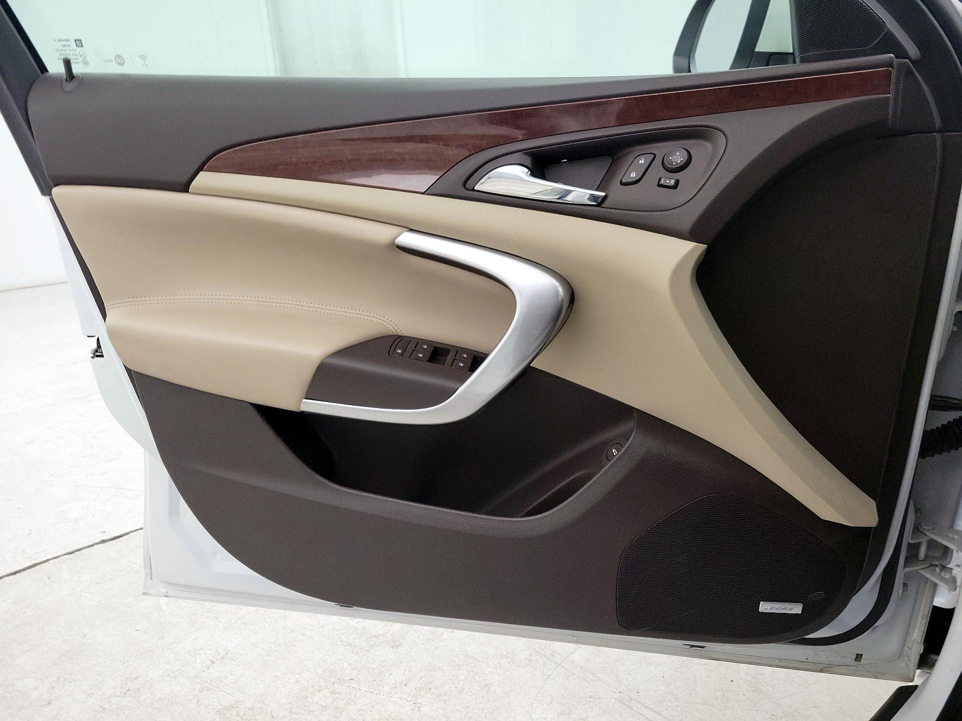 Thumbnail: 2017 Buick Regal - 12
