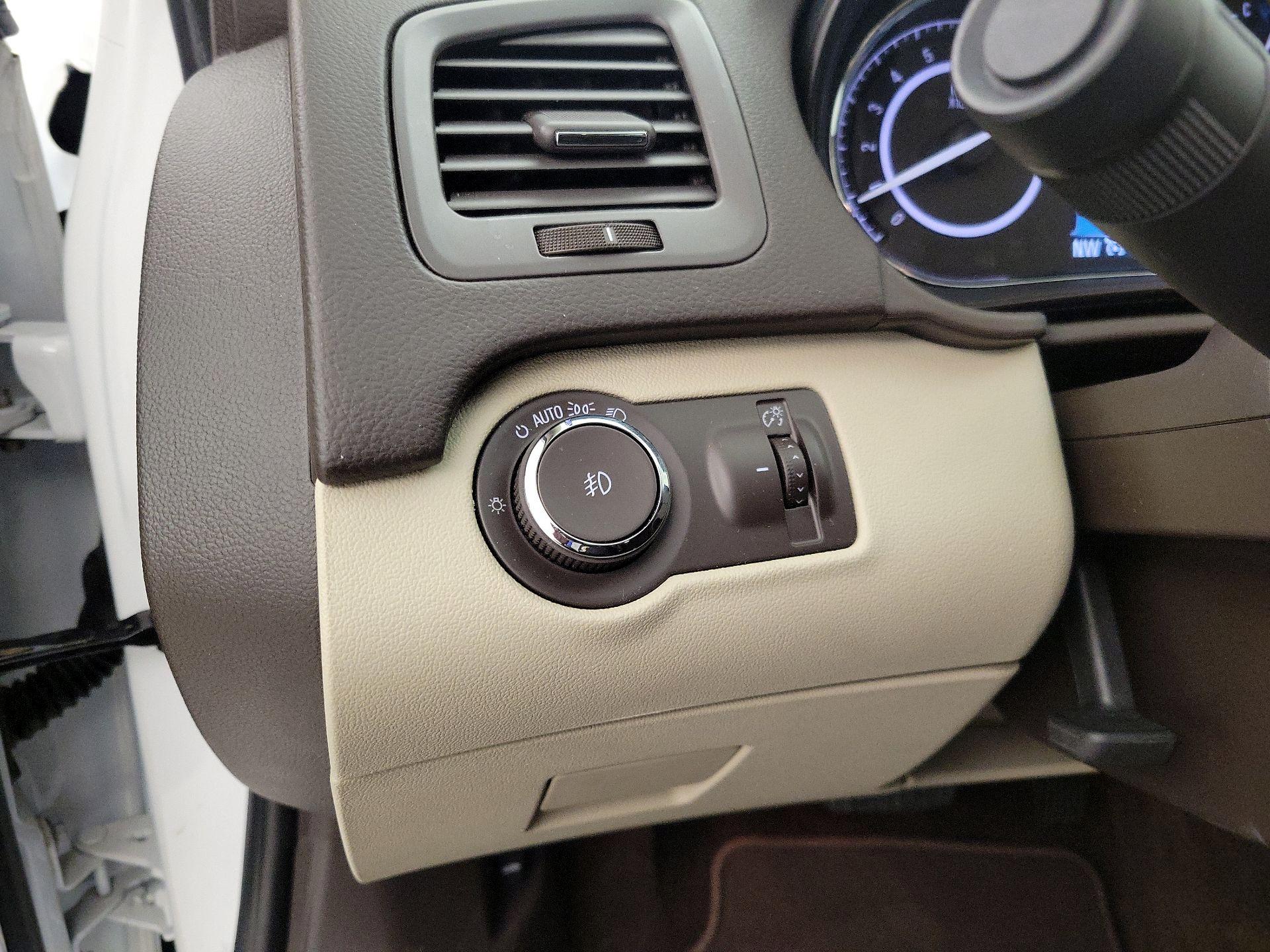 Thumbnail: 2017 Buick Regal - 13