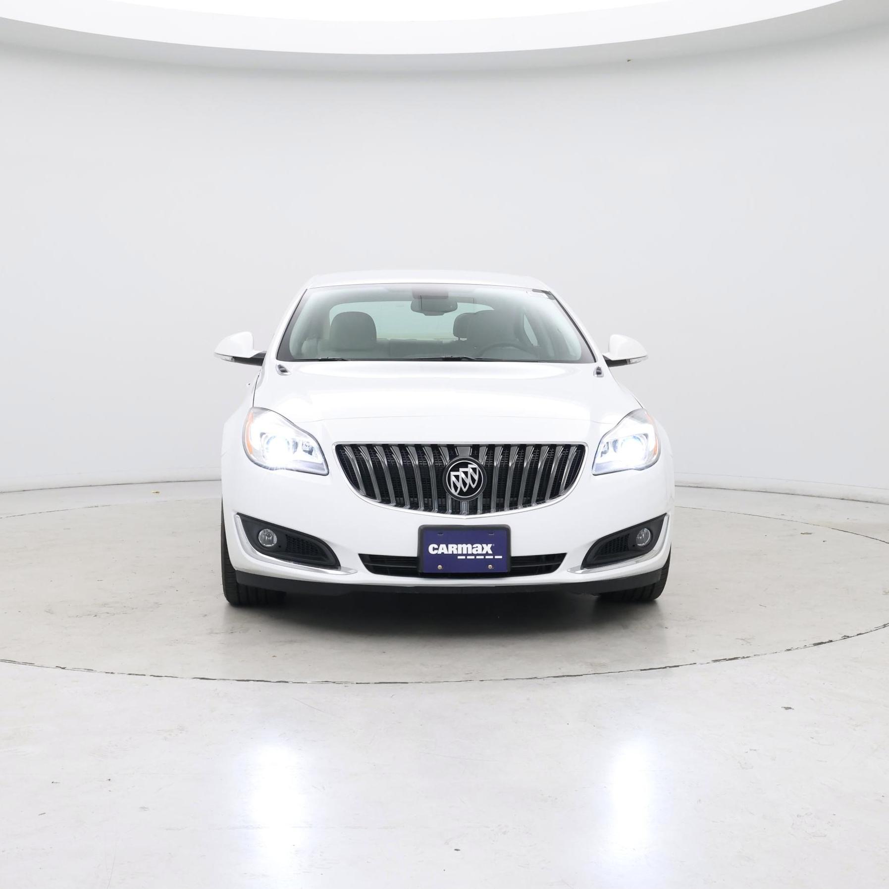 Thumbnail: 2017 Buick Regal - 5