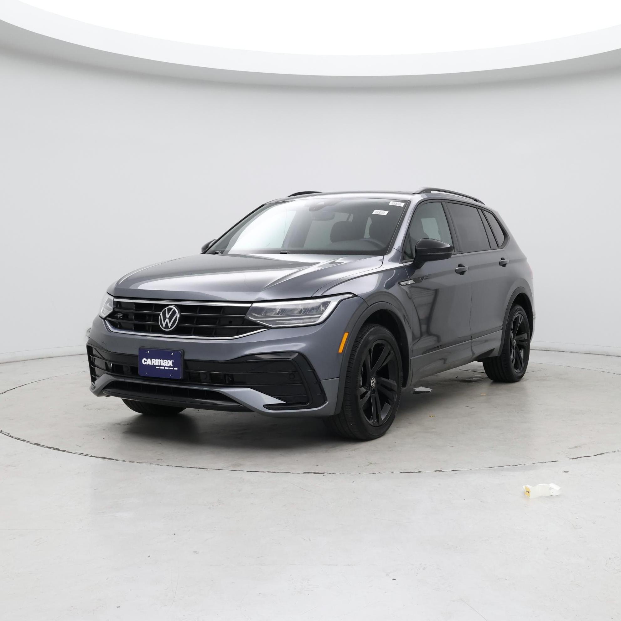 Thumbnail: 2023 Volkswagen Tiguan - 4